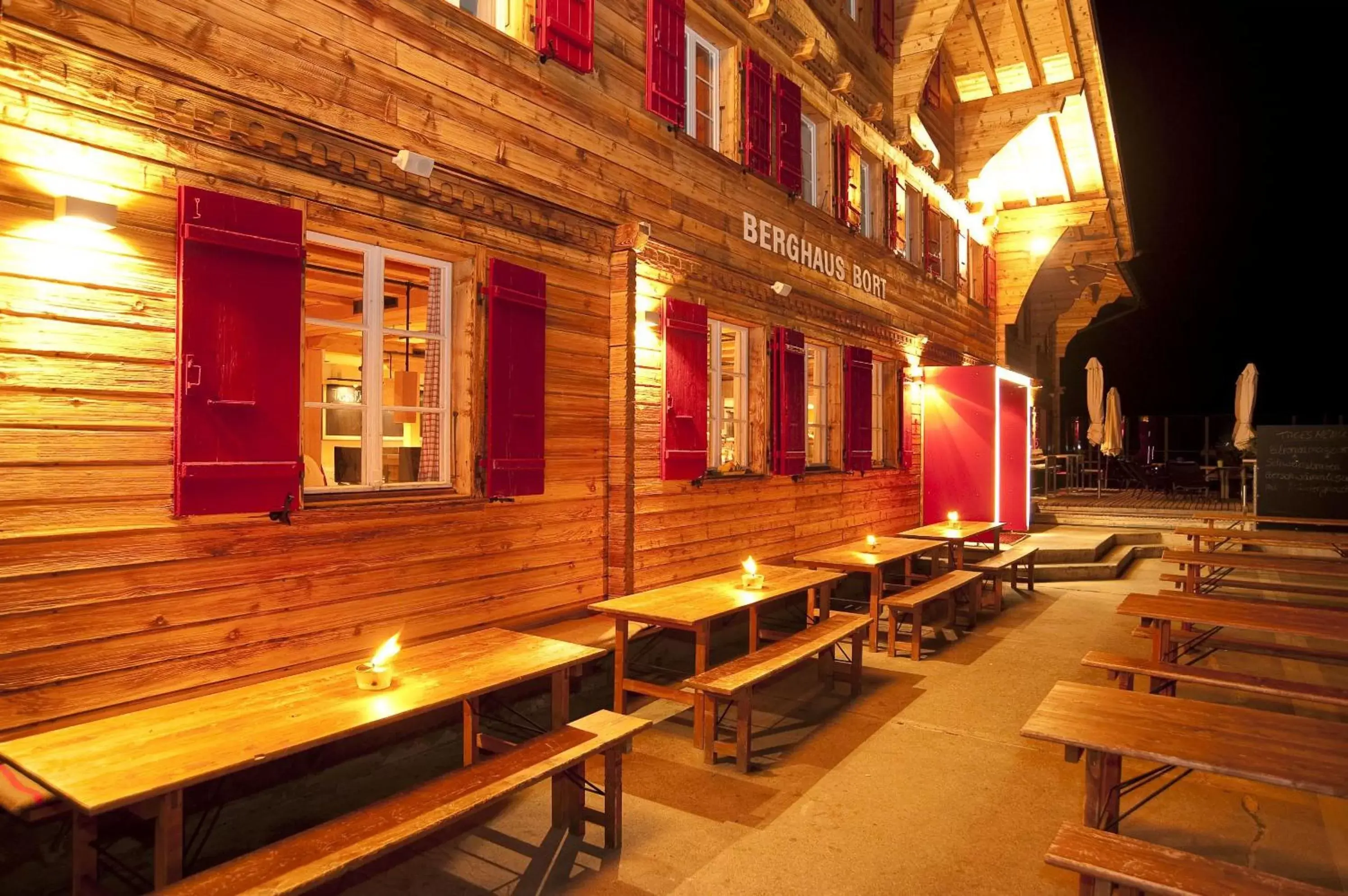 Facade/entrance, Restaurant/Places to Eat in Alpinhotel Bort
