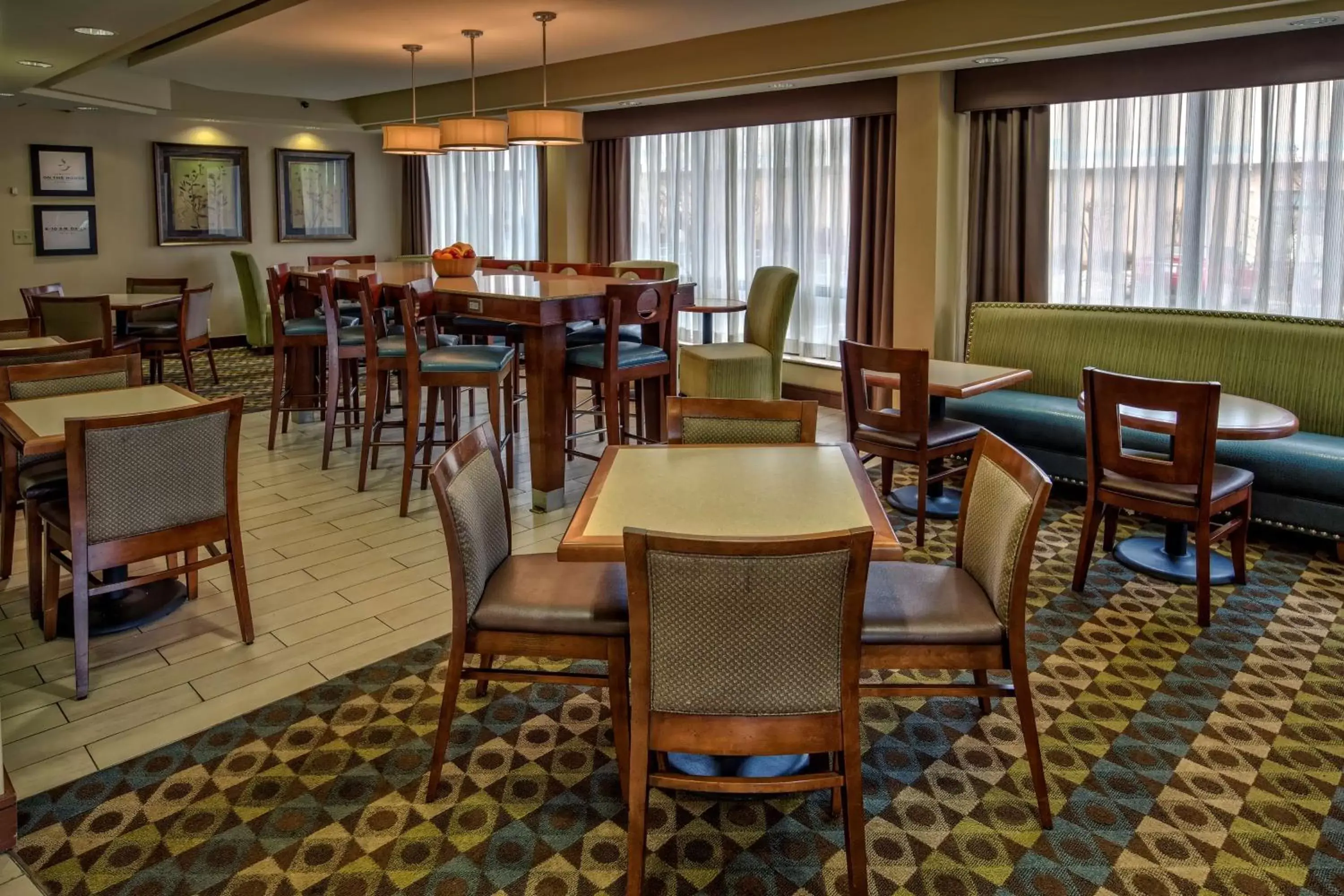 Lobby or reception, Restaurant/Places to Eat in Hampton Inn Charlottesville