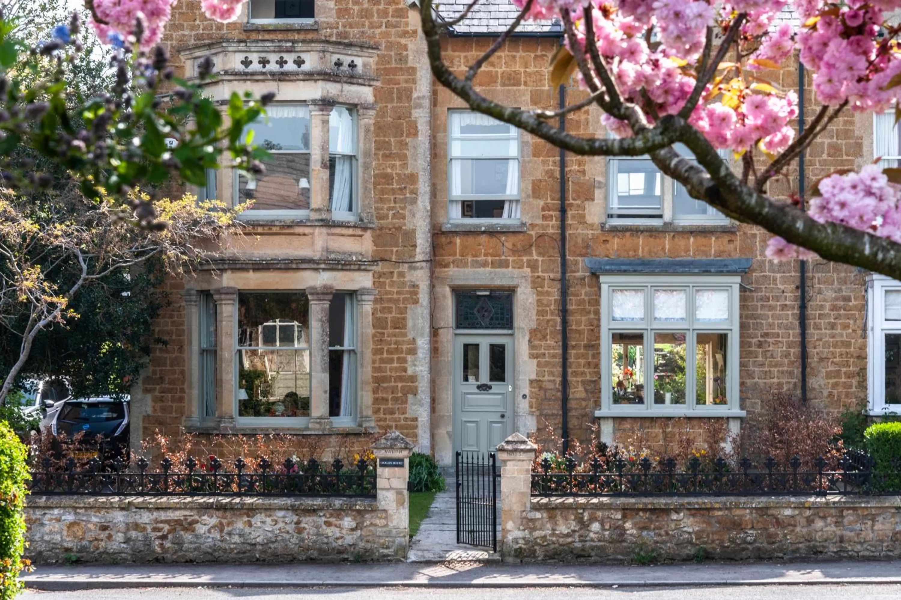 Facade/entrance, Property Building in Avalon House Bed and Breakfast