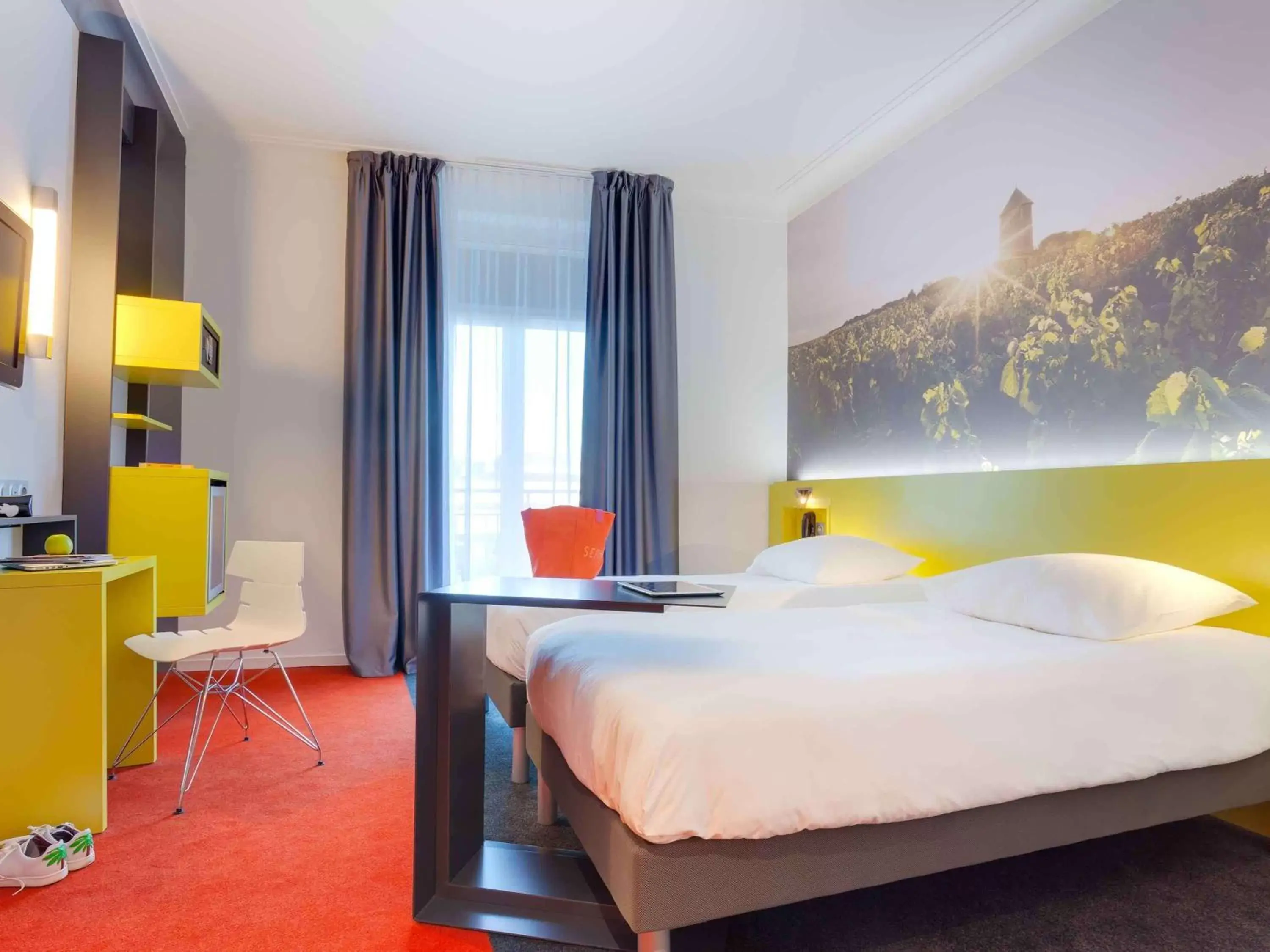 Photo of the whole room, Bed in ibis Styles Nantes Centre Gare