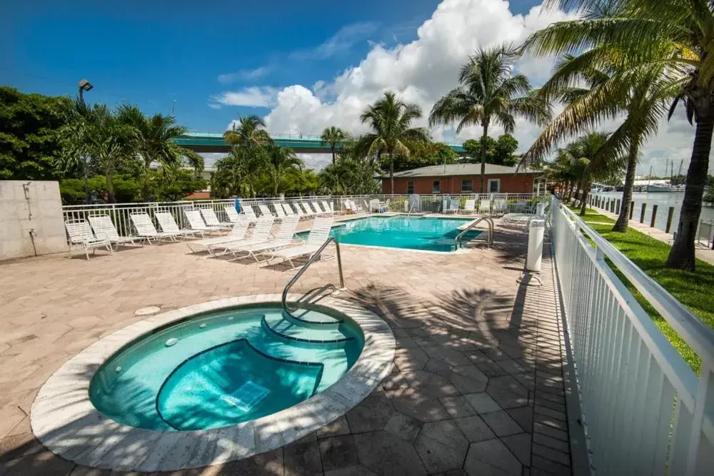 Swimming Pool in Matanzas Inn