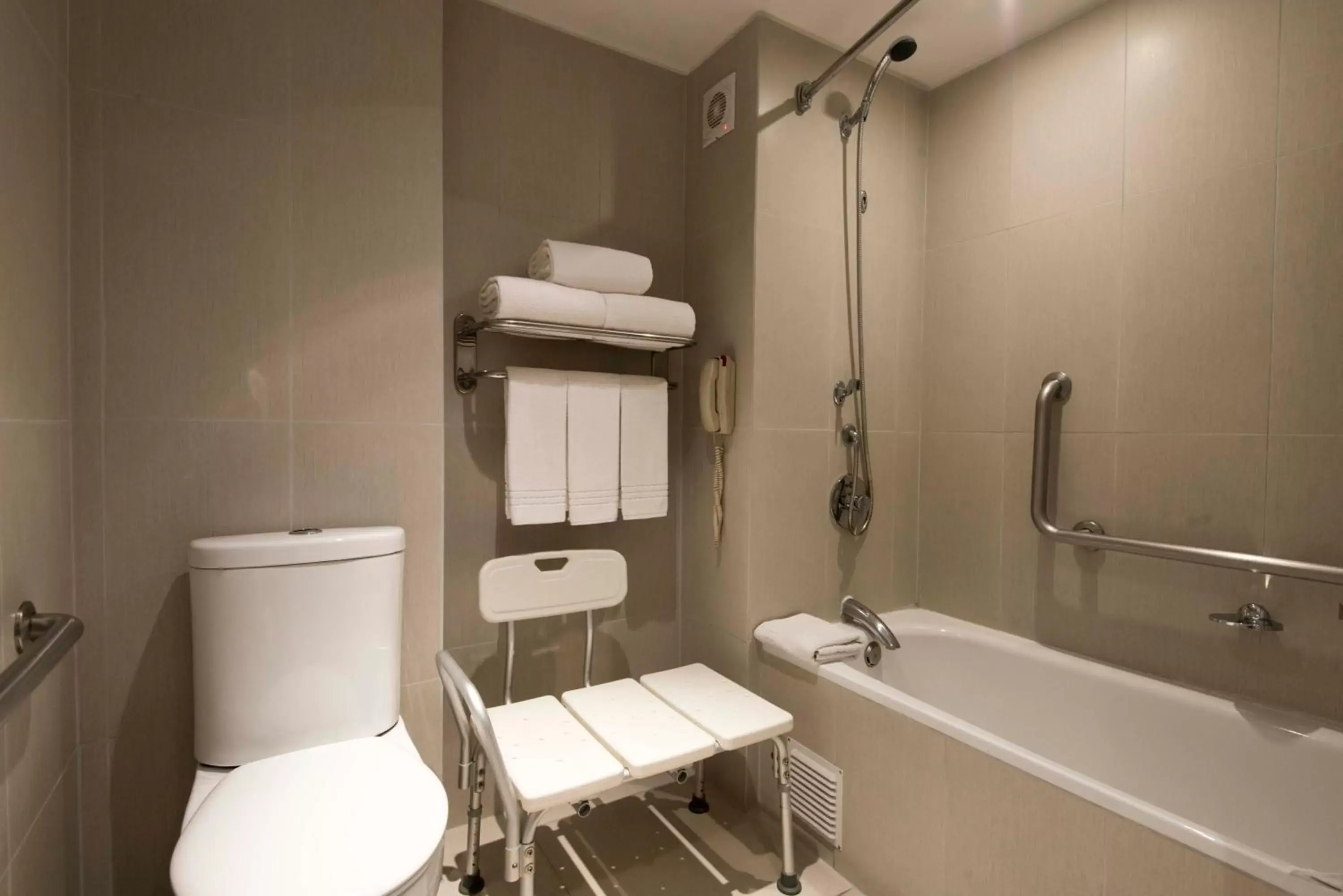 Bathroom in Holiday Inn Express - Iquique, an IHG Hotel