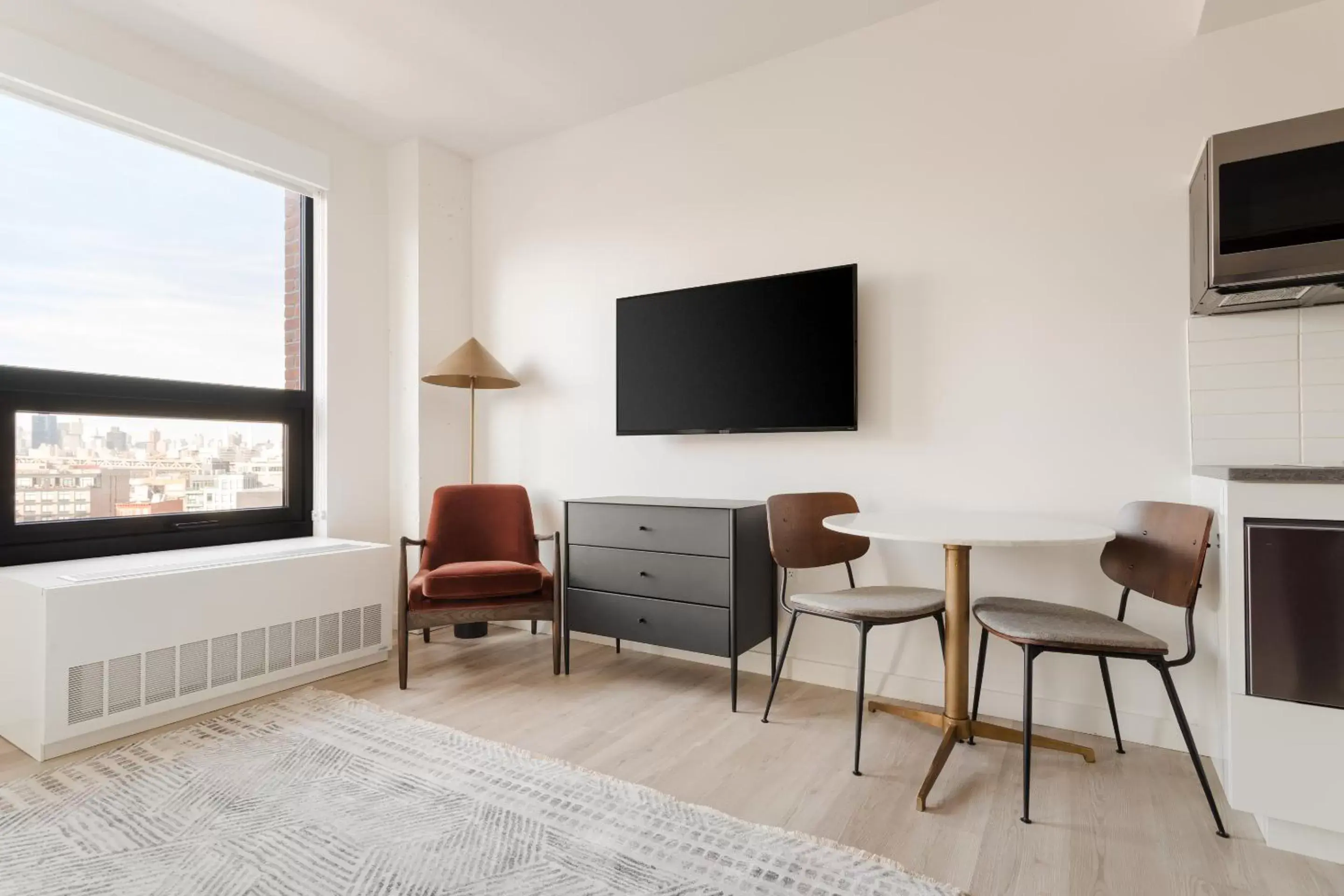 Living room, TV/Entertainment Center in Sonder Court Square