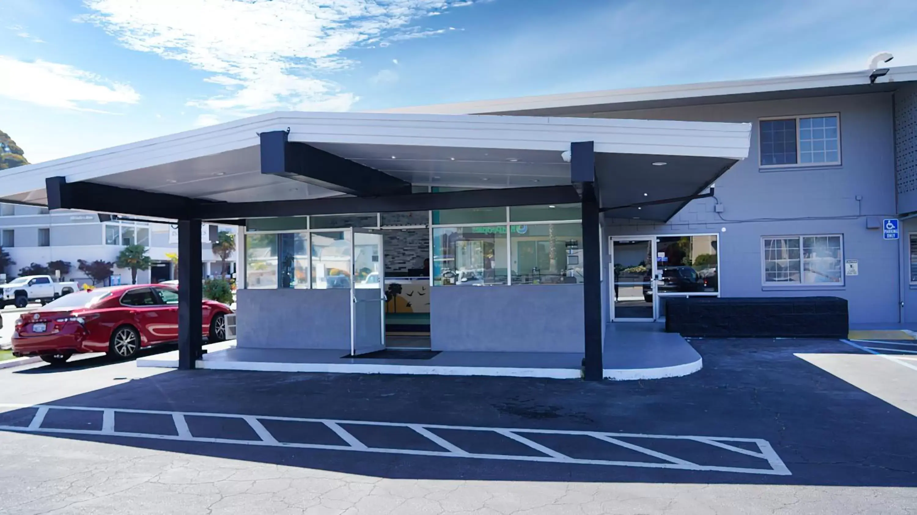 Property building in SeaSide Inn & Suites Property building in SeaSide Inn & Suites