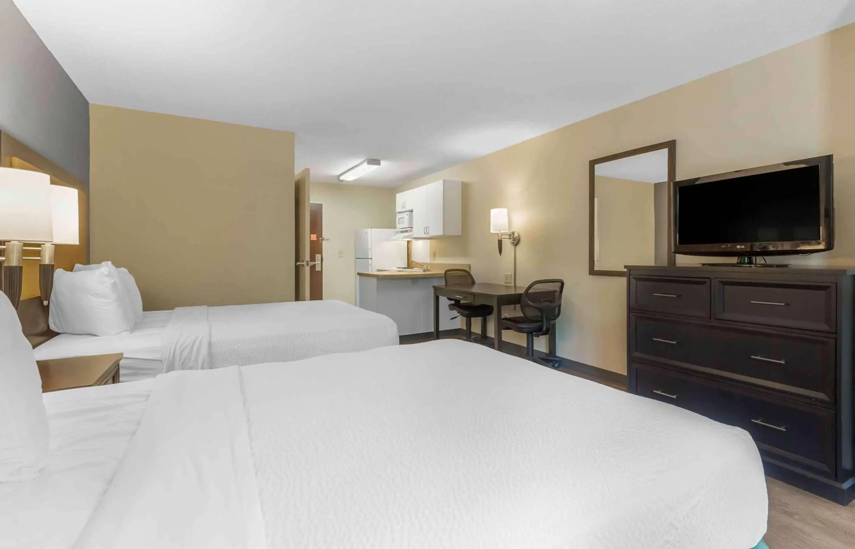 Bedroom, Bed in Extended Stay America Suites - Foxboro - Norton