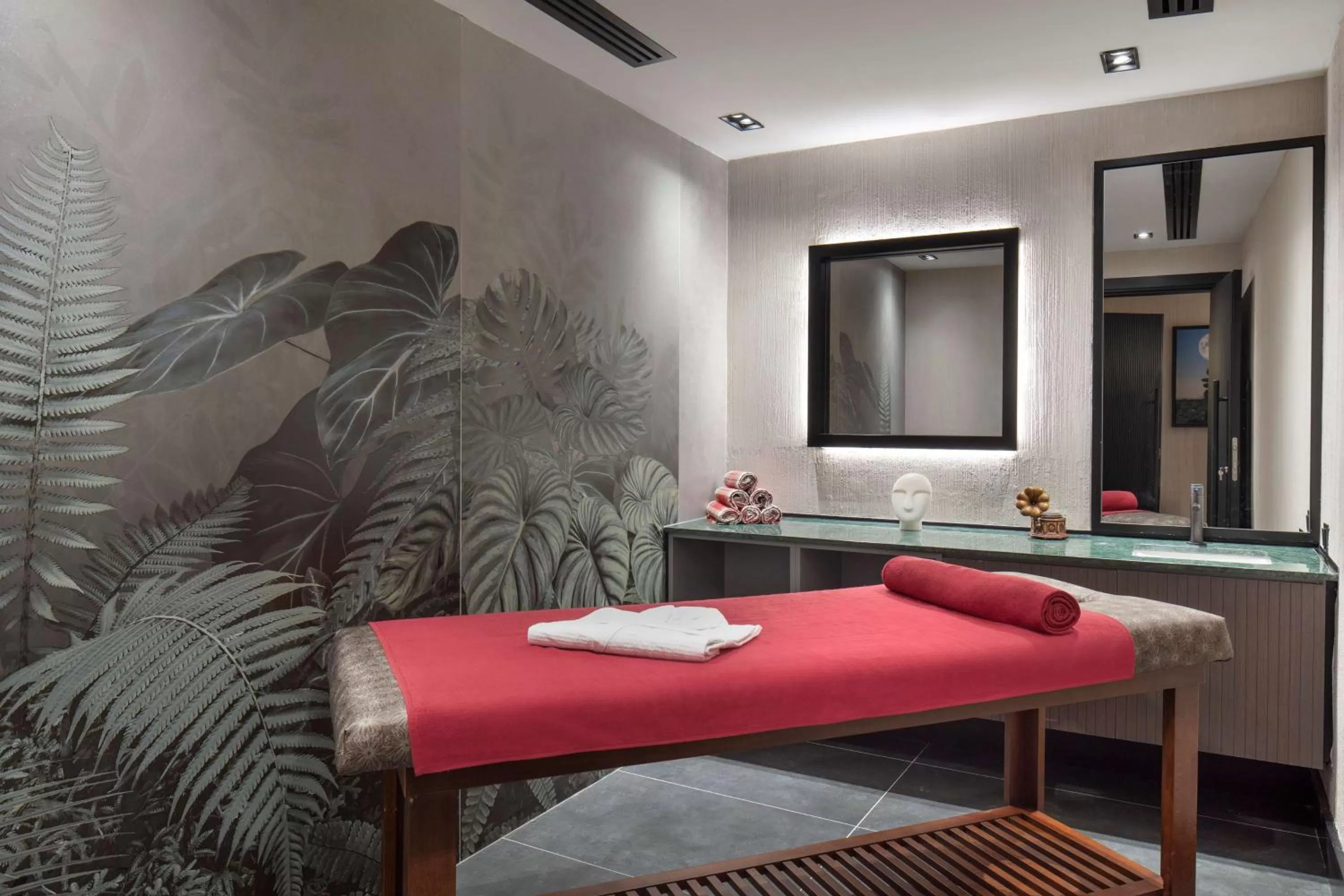 Spa and wellness centre/facilities in Radisson Hotel Izmir Aliaga