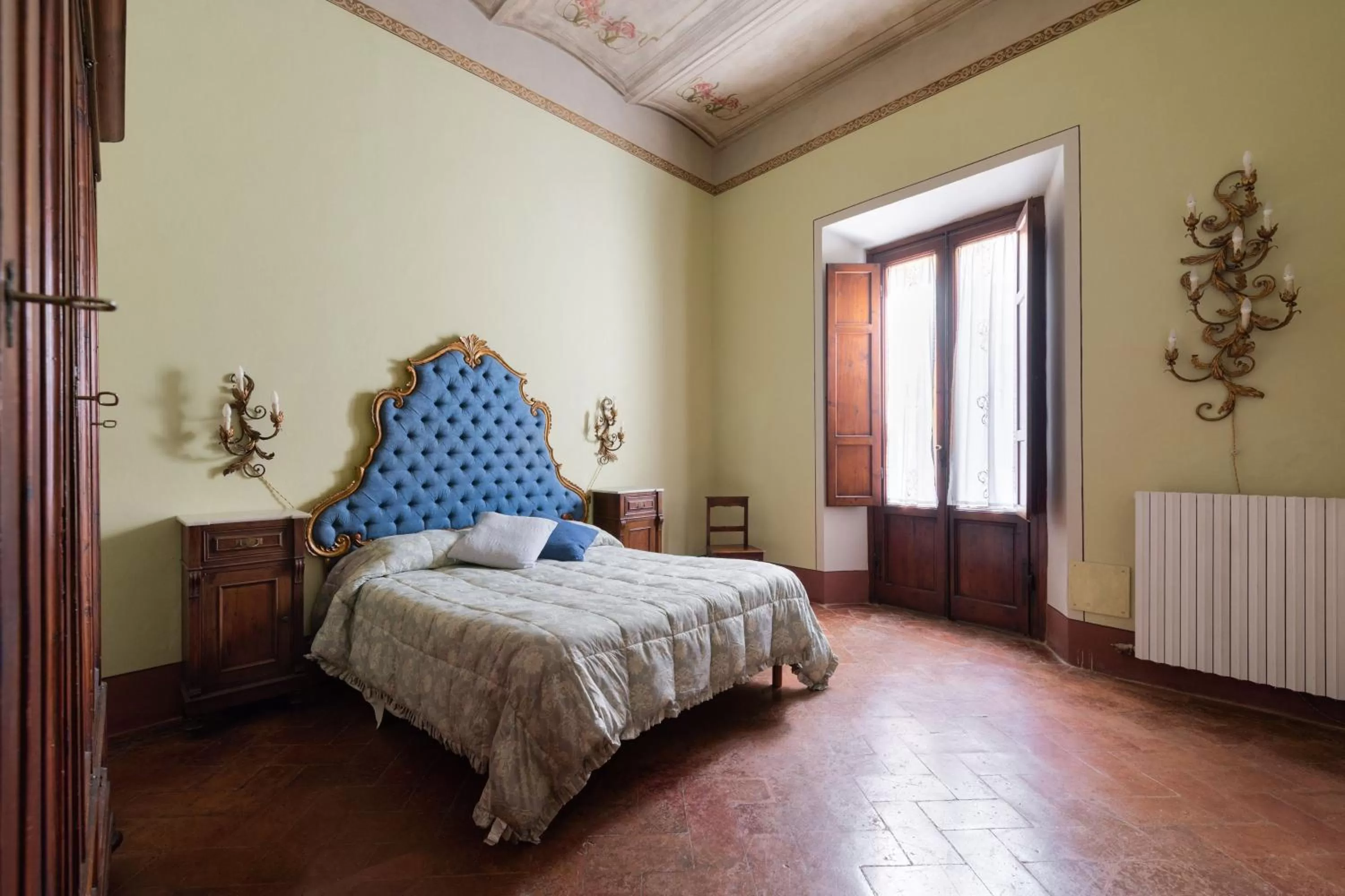 Photo of the whole room, Bed in Residenza D'Epoca Palazzo Buonaccorsi