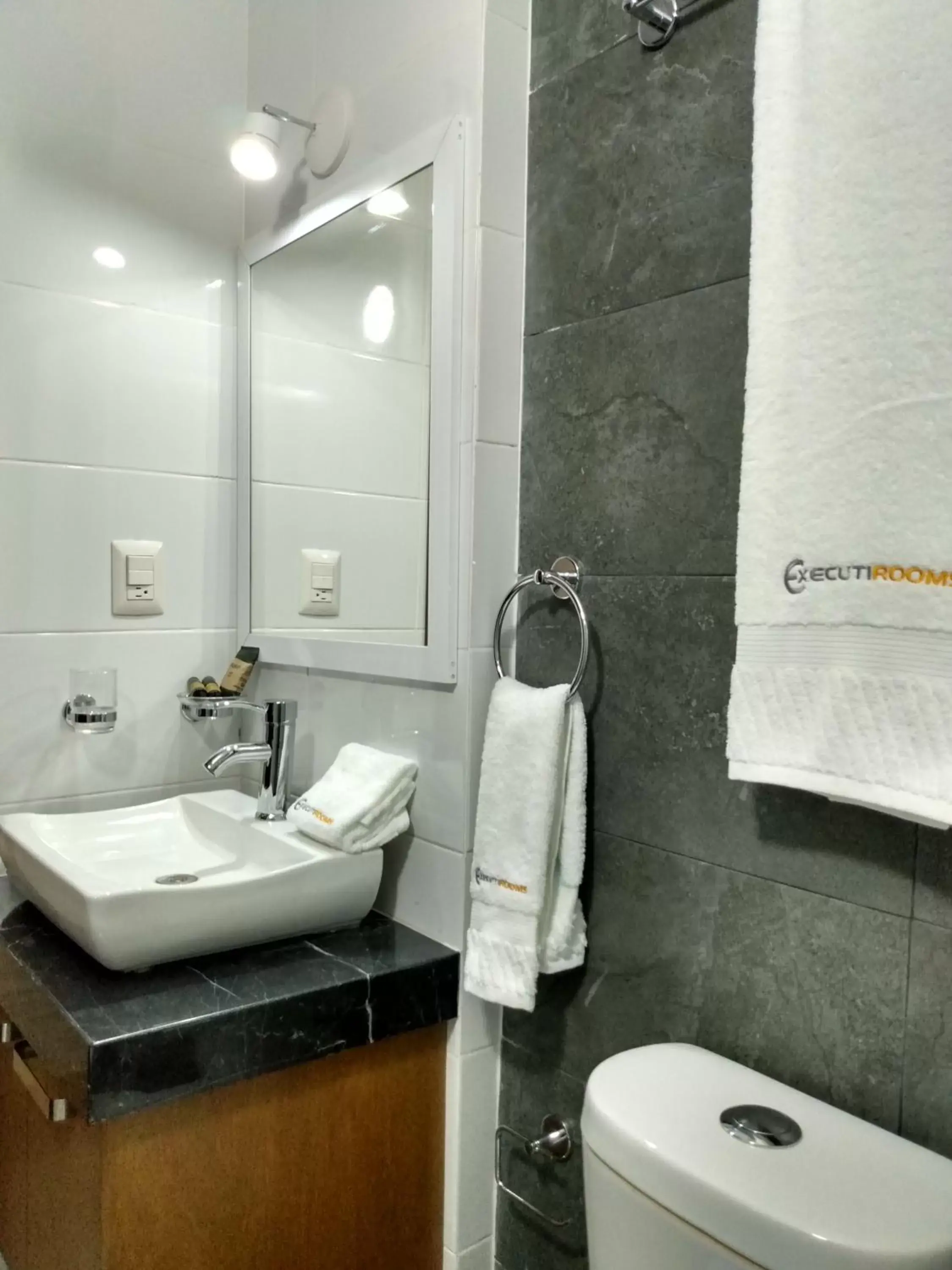 Bathroom in EXECUTIROOMS VERACRUZ