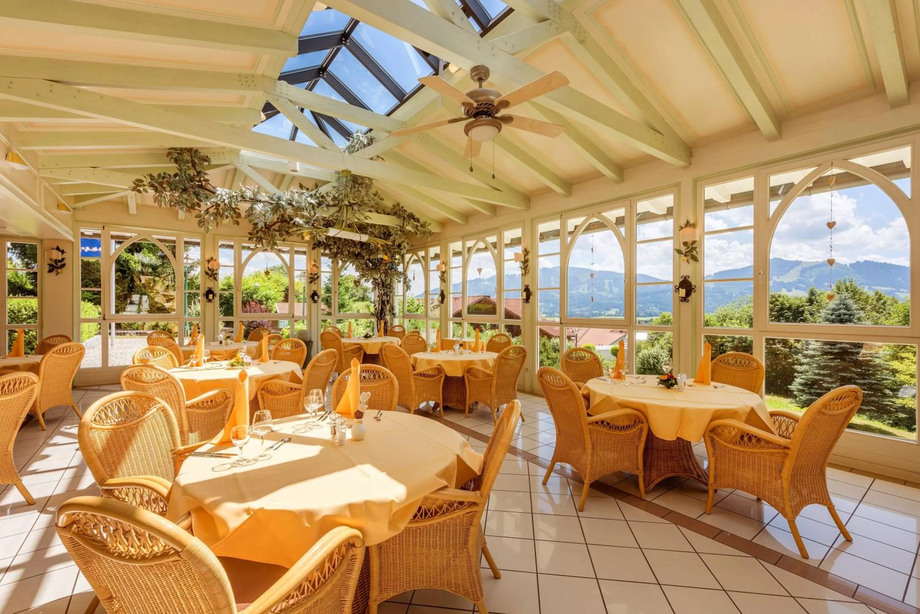 Restaurant/places to eat in Parkhotel Tannenhof