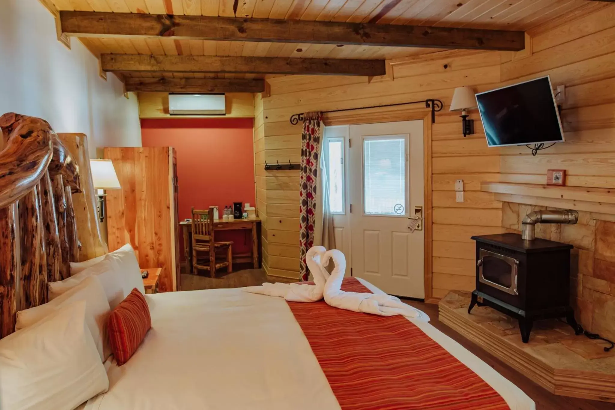 Bed in The Lodge At Creel Eco - Hotel & Spa