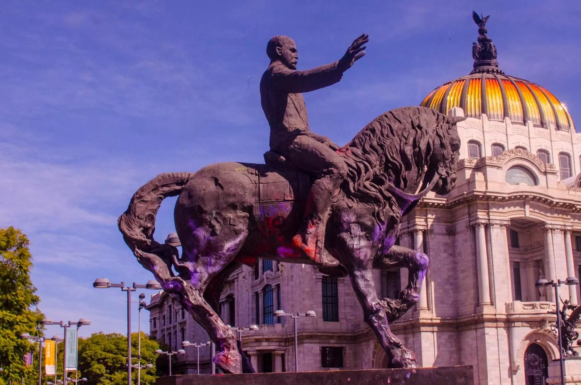 Nearby landmark in Hotel Palace México