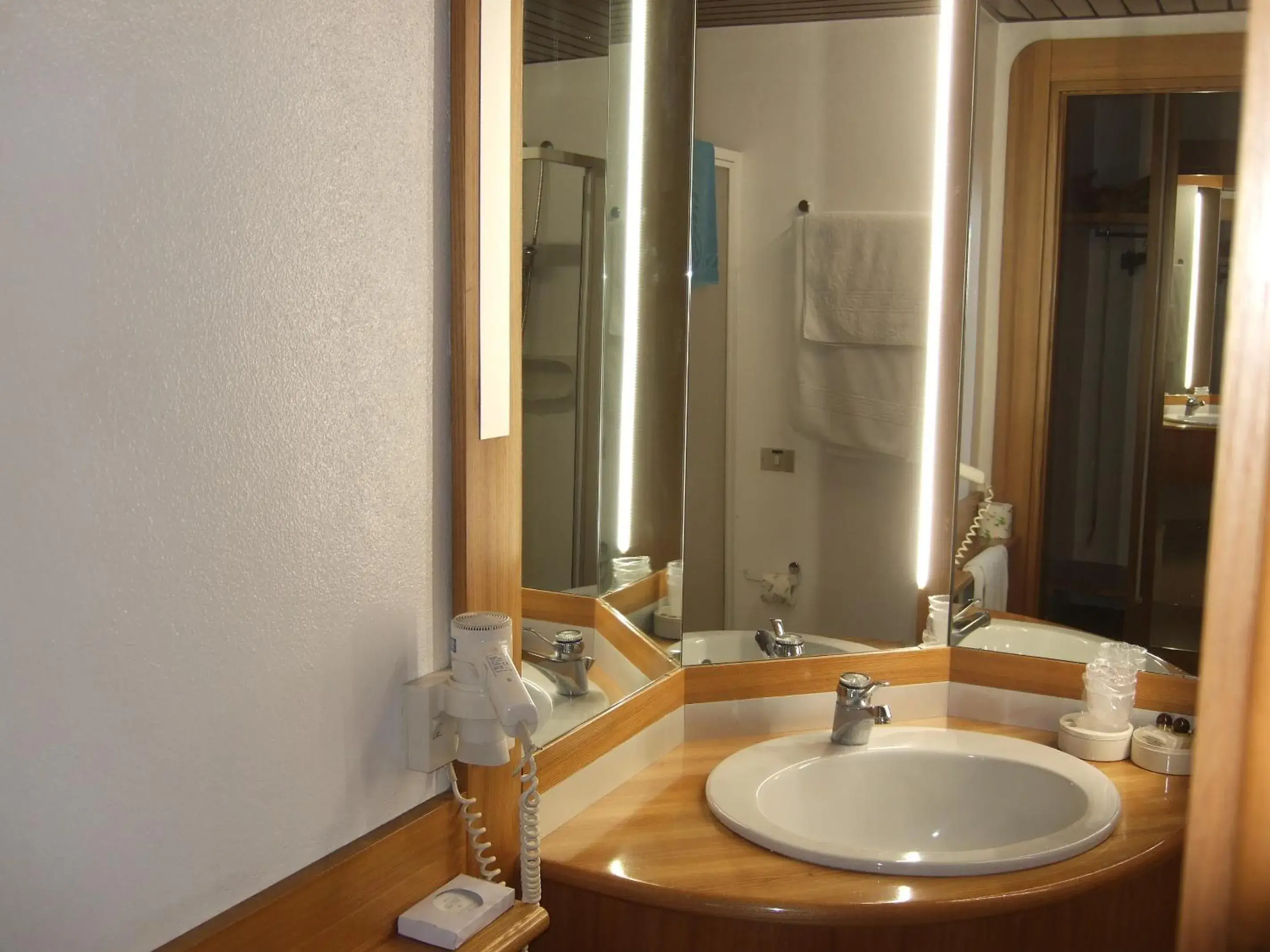 Bathroom in Hotel Canturio