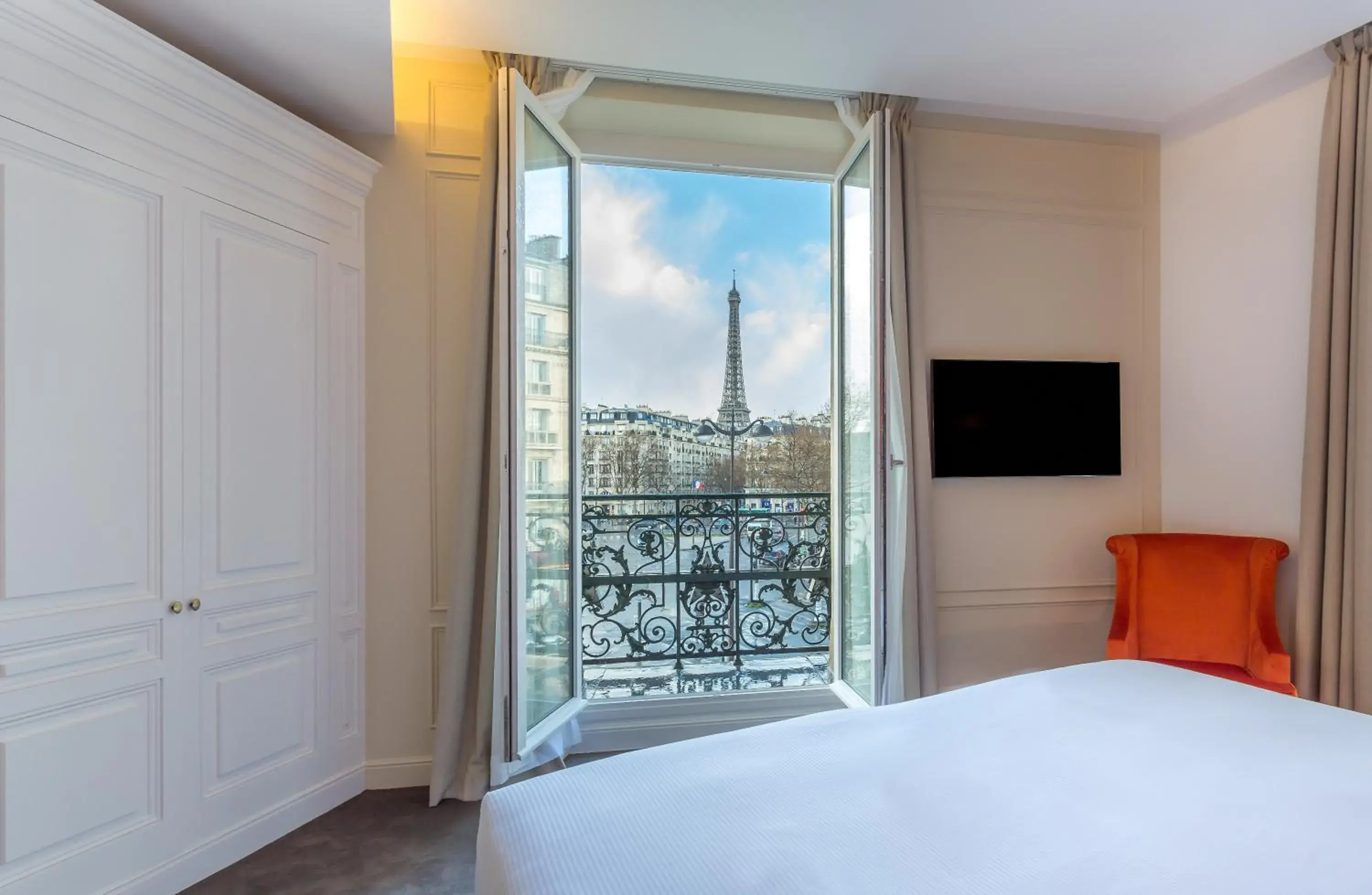 Bedroom in Hotel La Comtesse