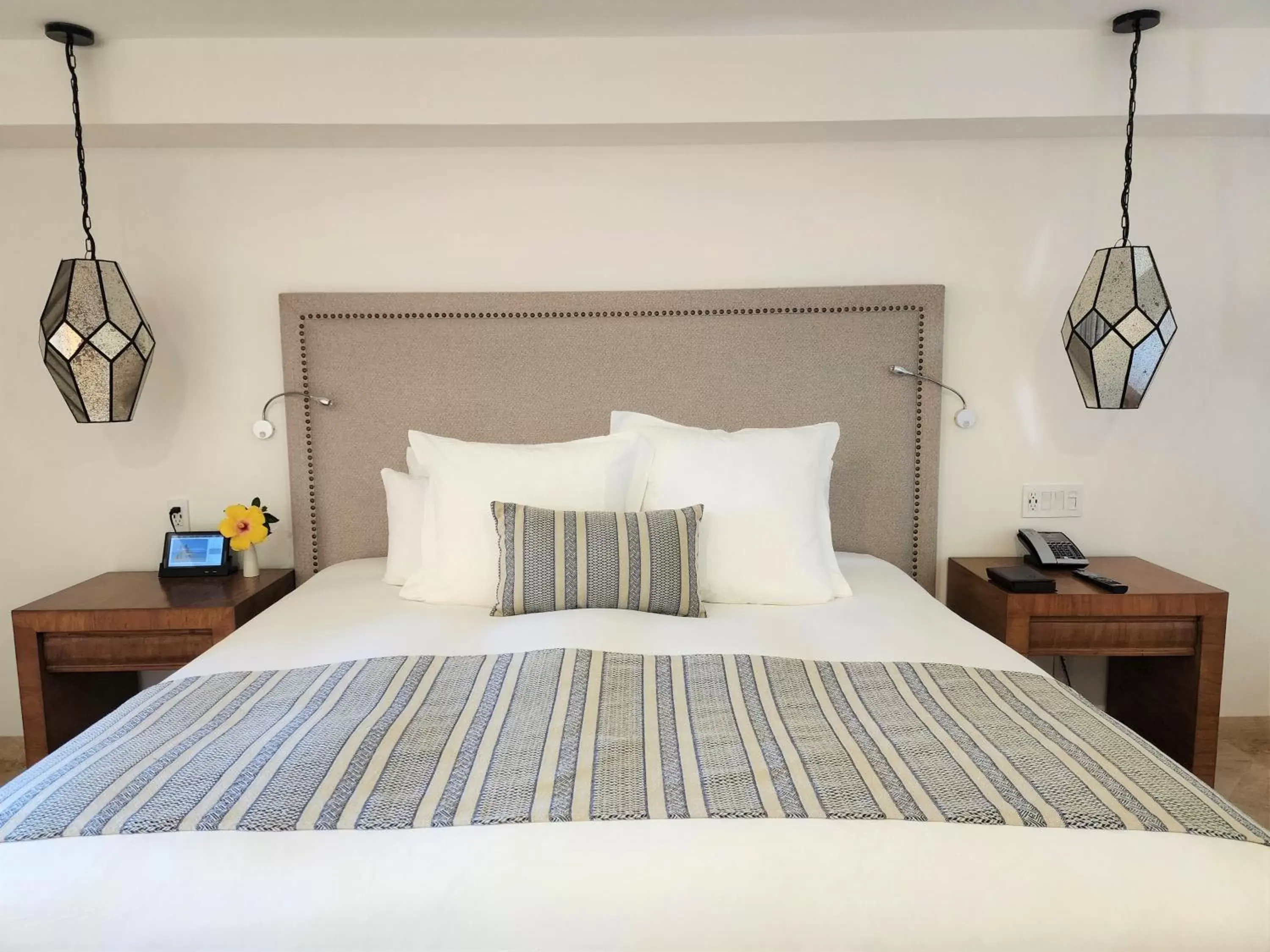 Bedroom, Bed in Zoetry Casa del Mar Los Cabos