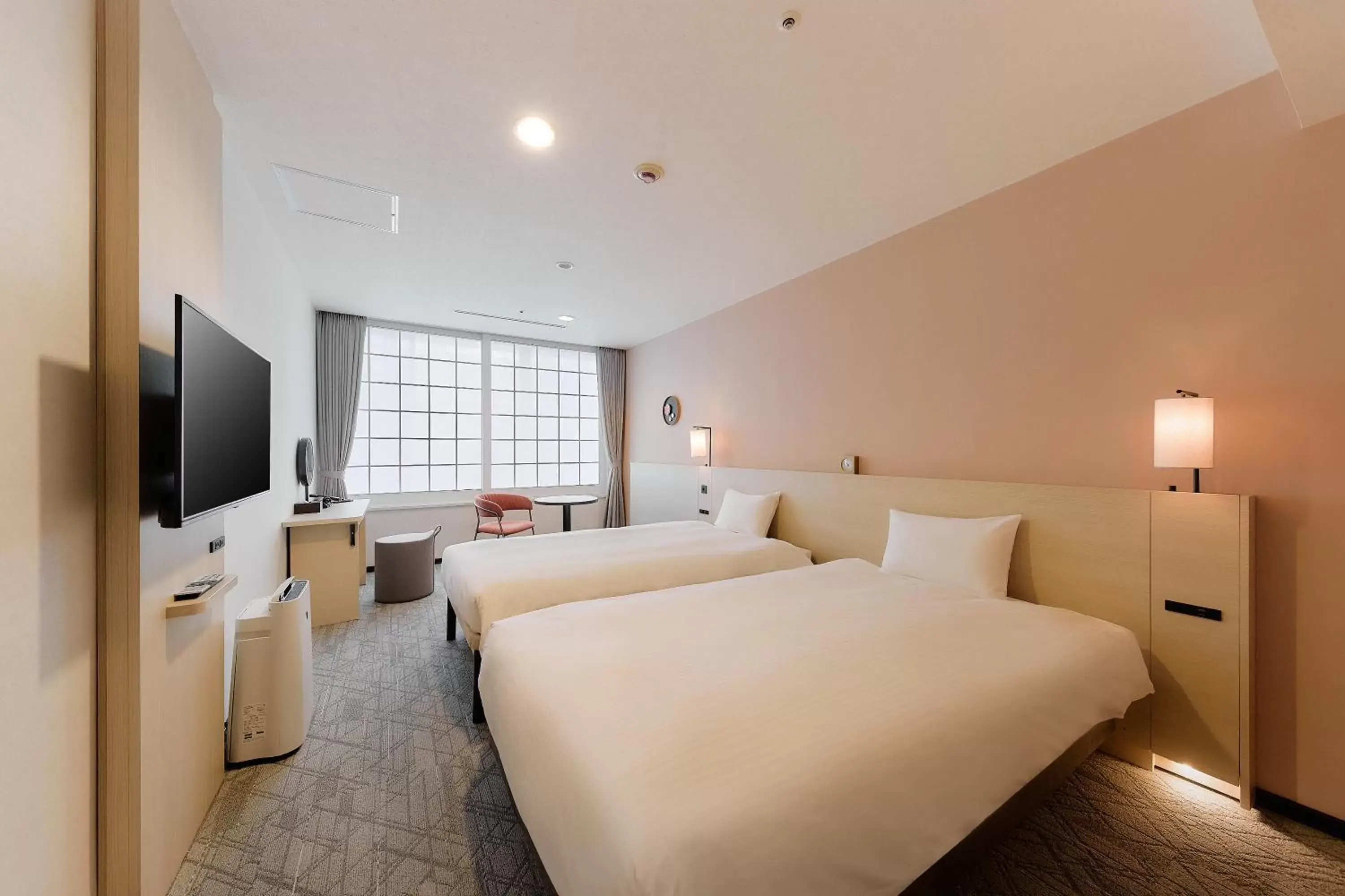 Photo of the whole room, Bed in Kyoto Tower Hotel