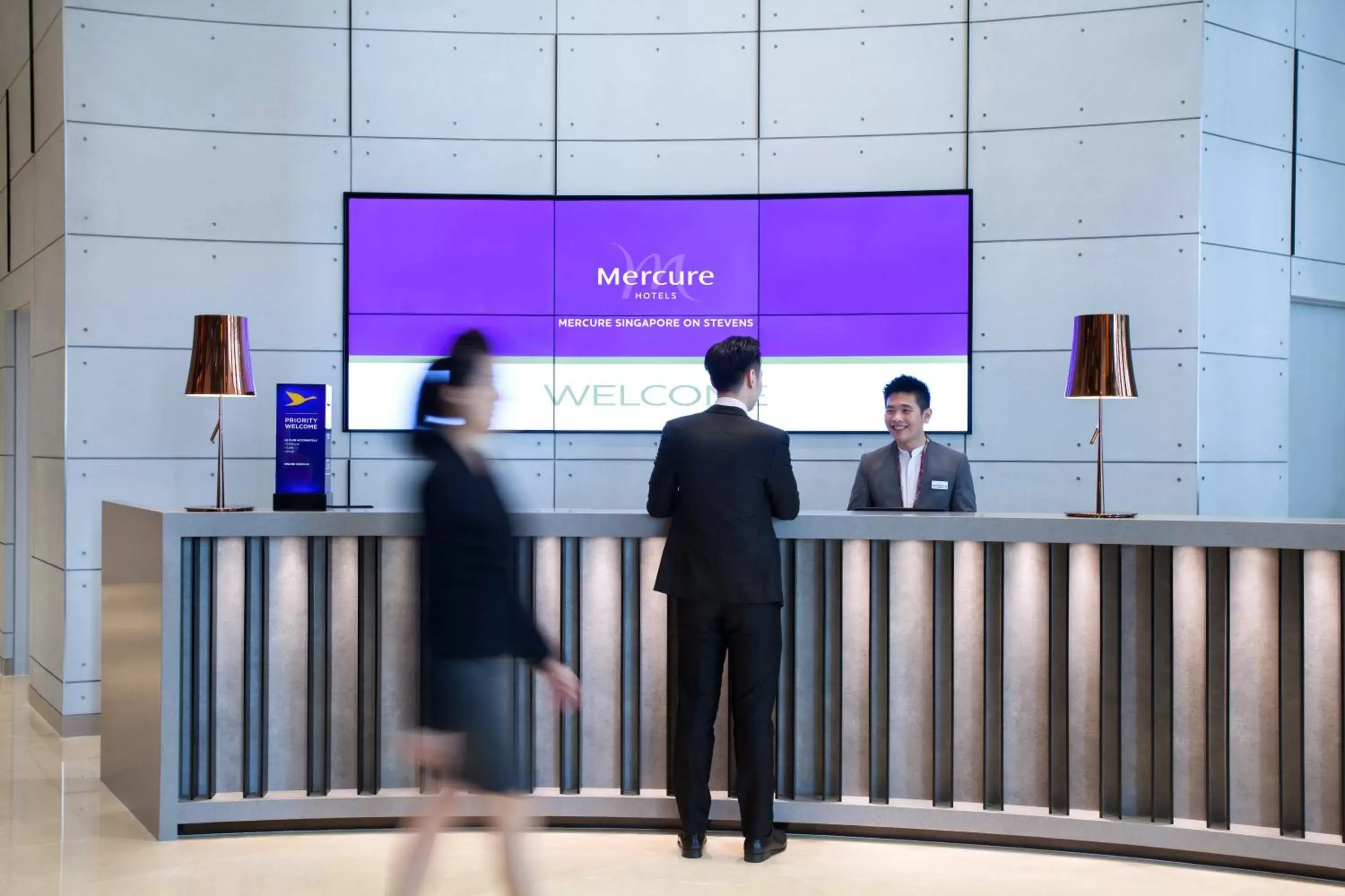 Lobby or reception in Mercure Singapore On Stevens