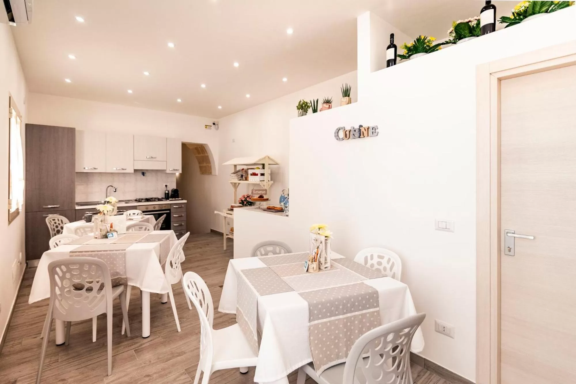 Communal lounge/ TV room in B&B Casa di Anita