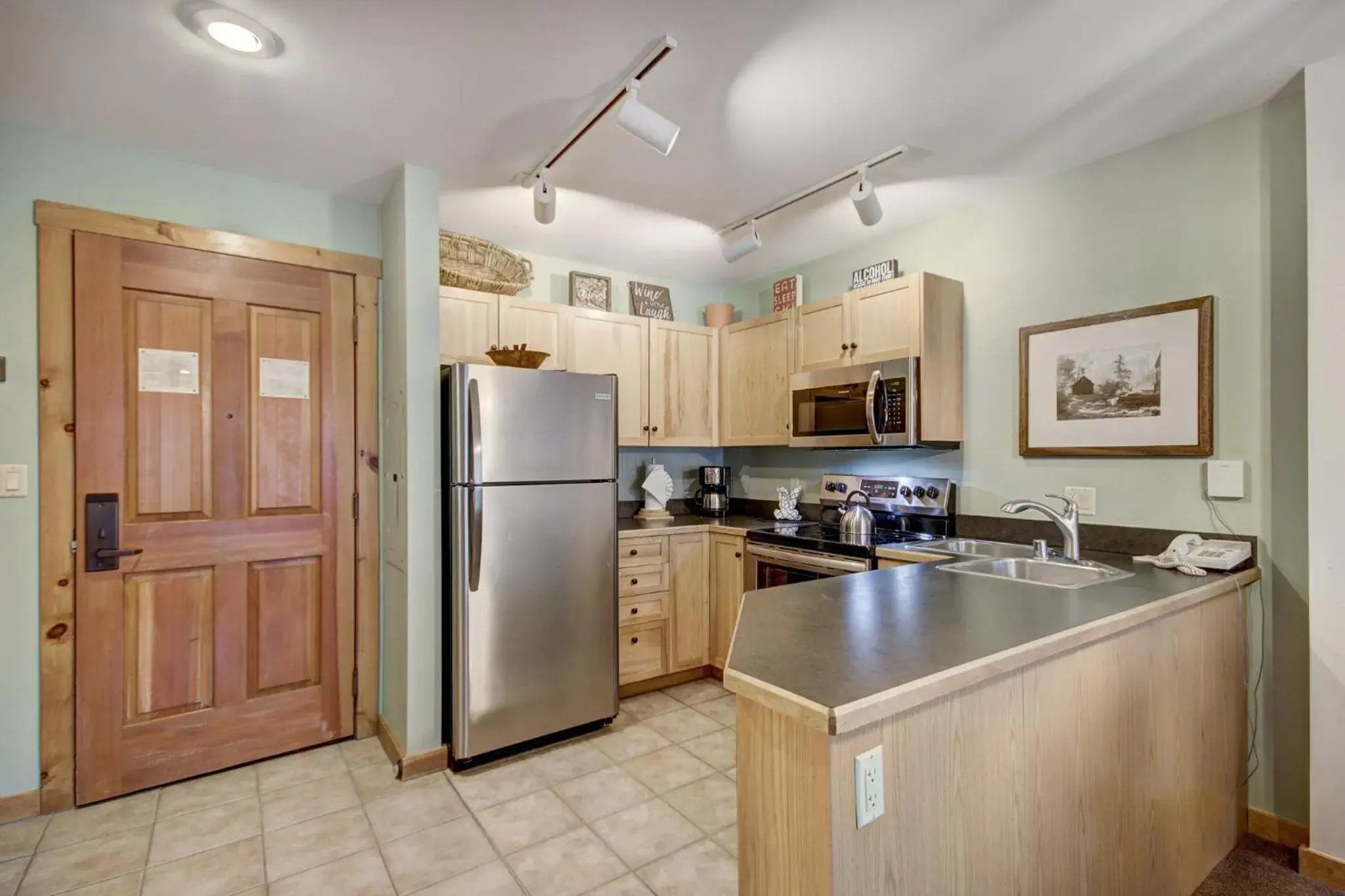 Kitchen or kitchenette, Kitchen/Kitchenette in River Run Village by Keystone Resort