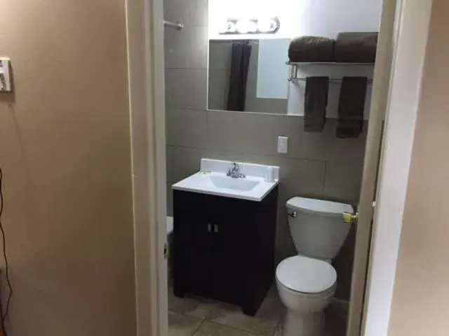 Bathroom in Nights Inn Motel