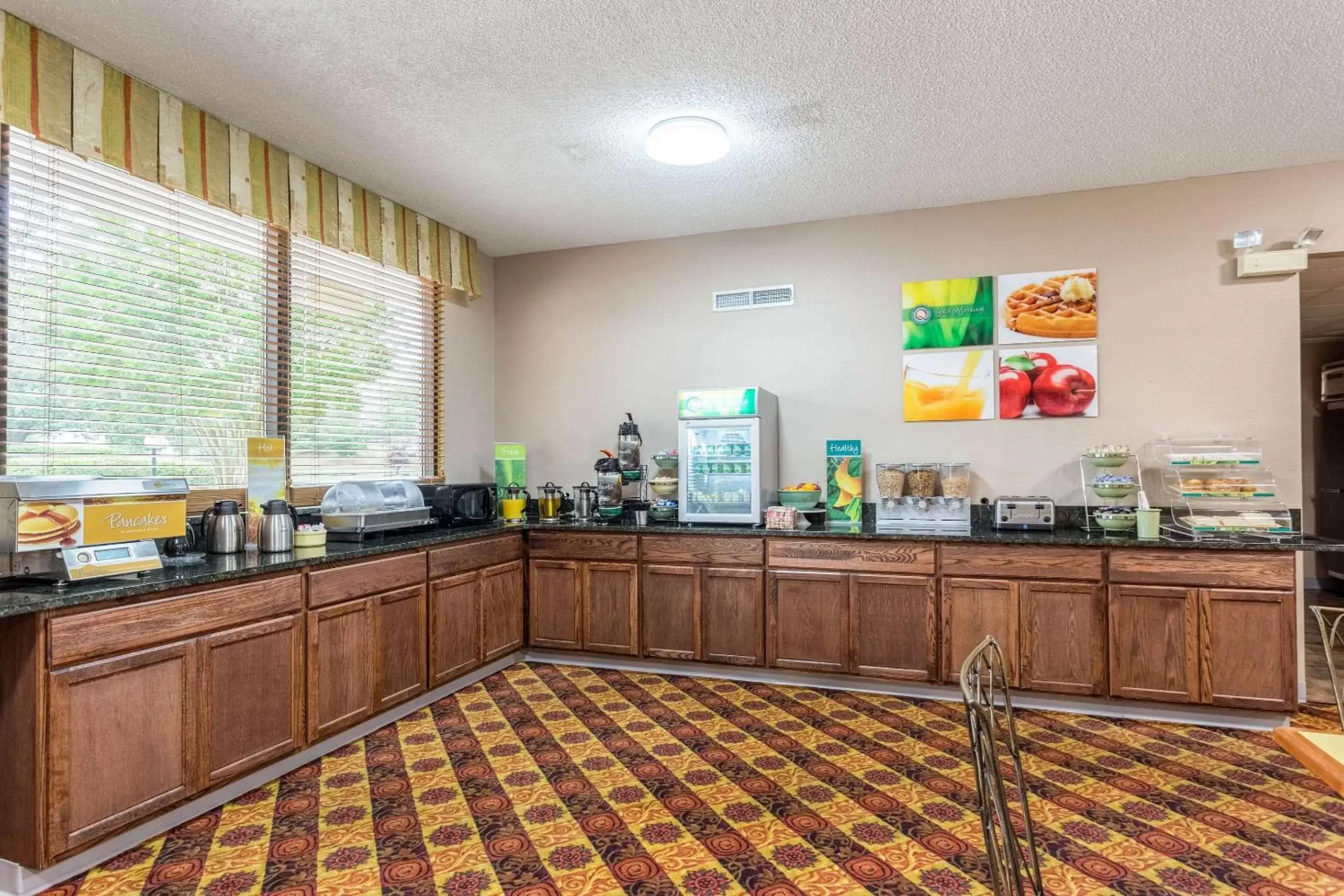 Restaurant/places to eat in Quality Inn & Conference Center Restaurant/places to eat in Quality Inn & Conference Center