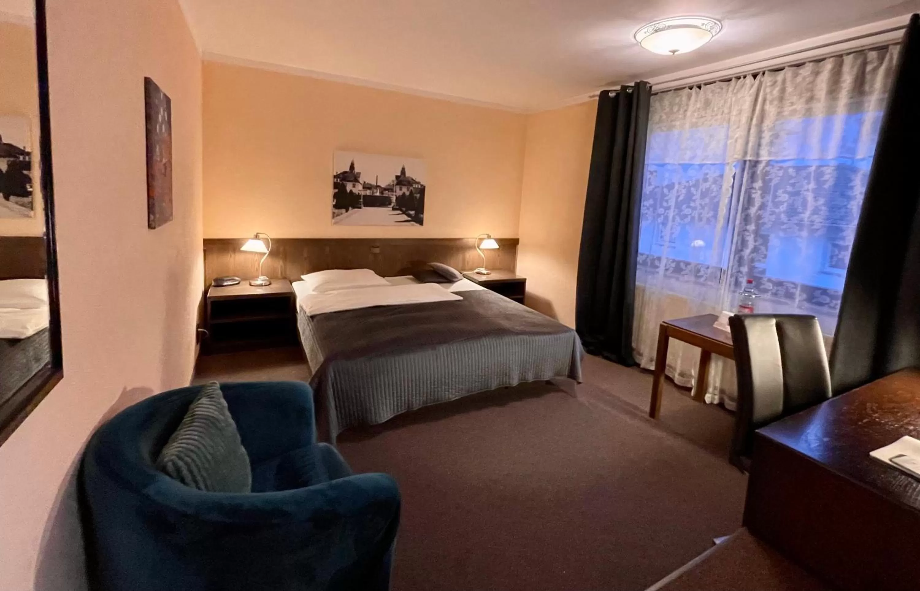 Bed in Hotel Brunnenhof