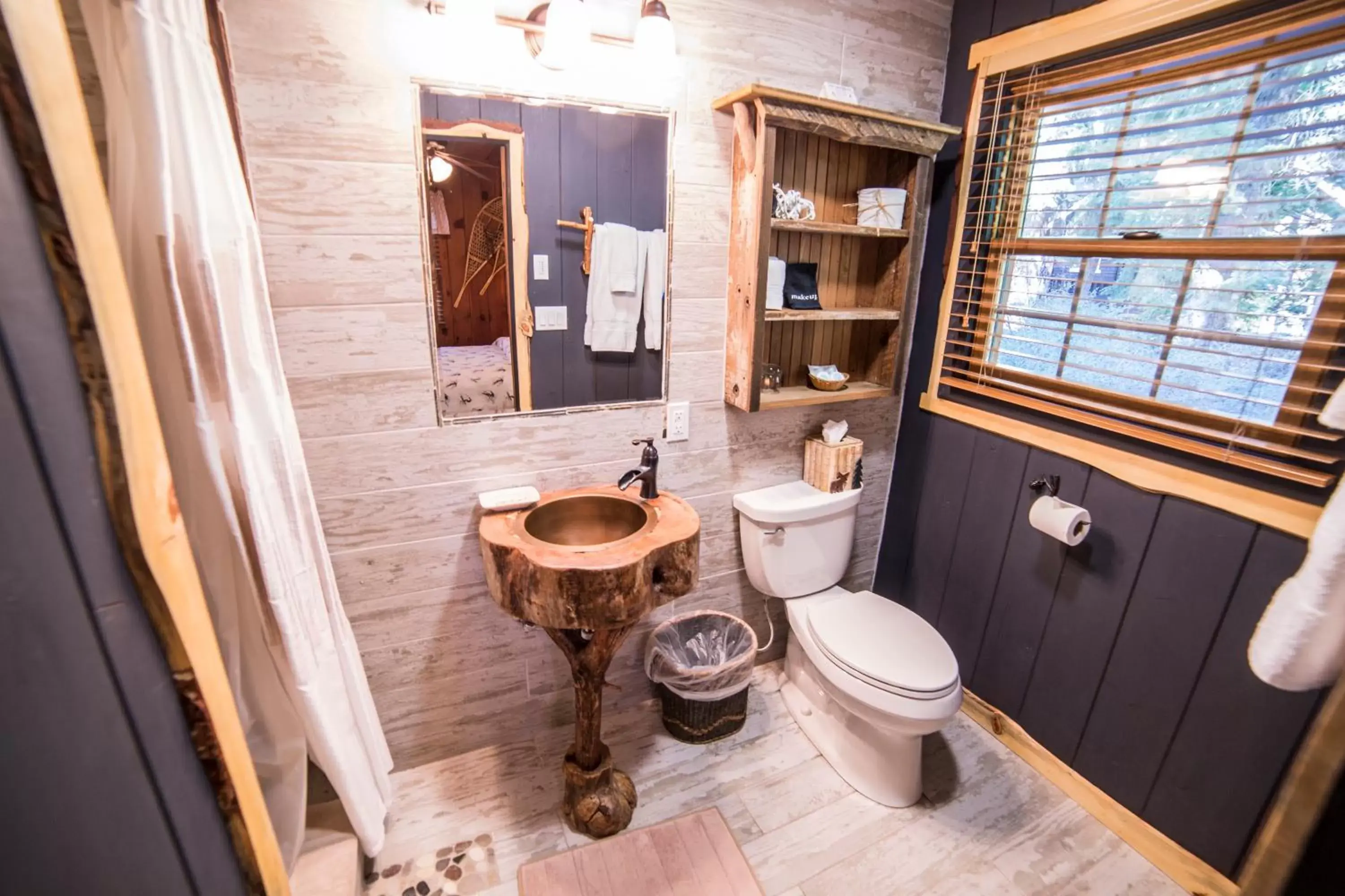 Bathroom in Cottage Inn At Lake Tahoe