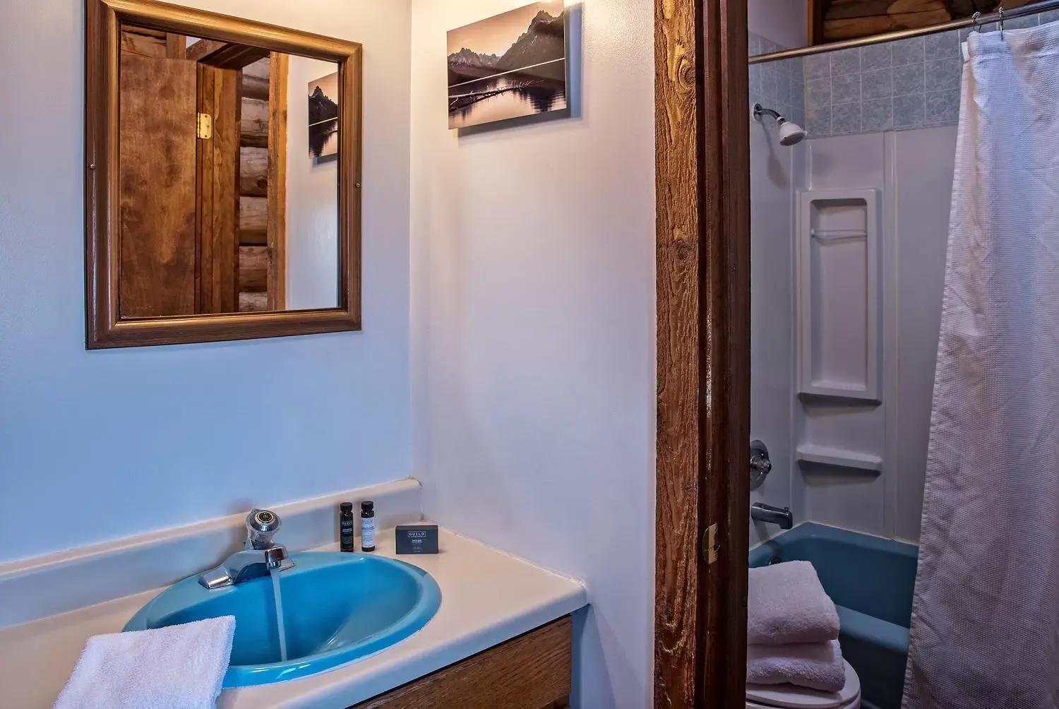 Bathroom in Triangle C Cabins