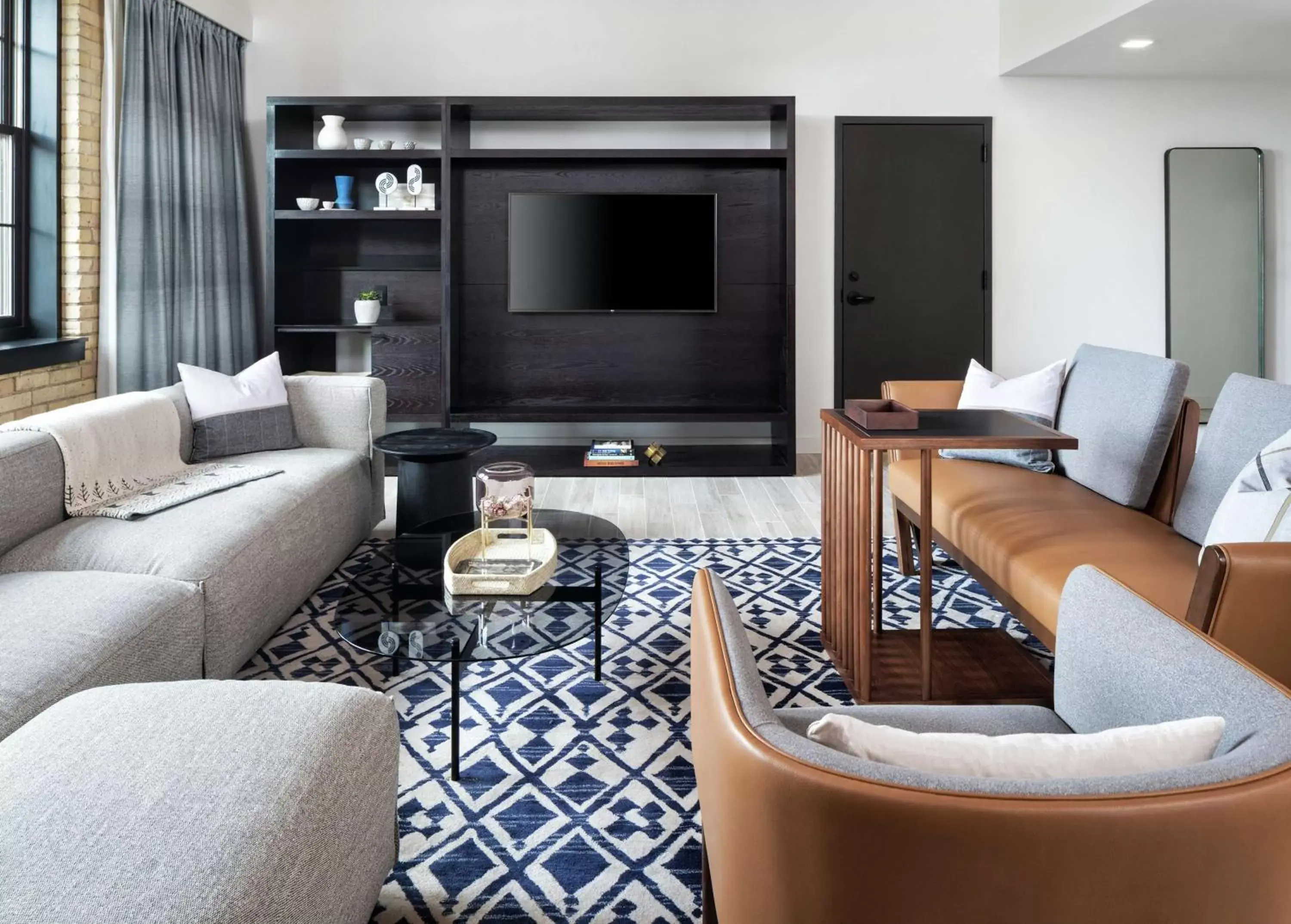 Bedroom, Seating Area in Canopy by Hilton Minneapolis Mill District