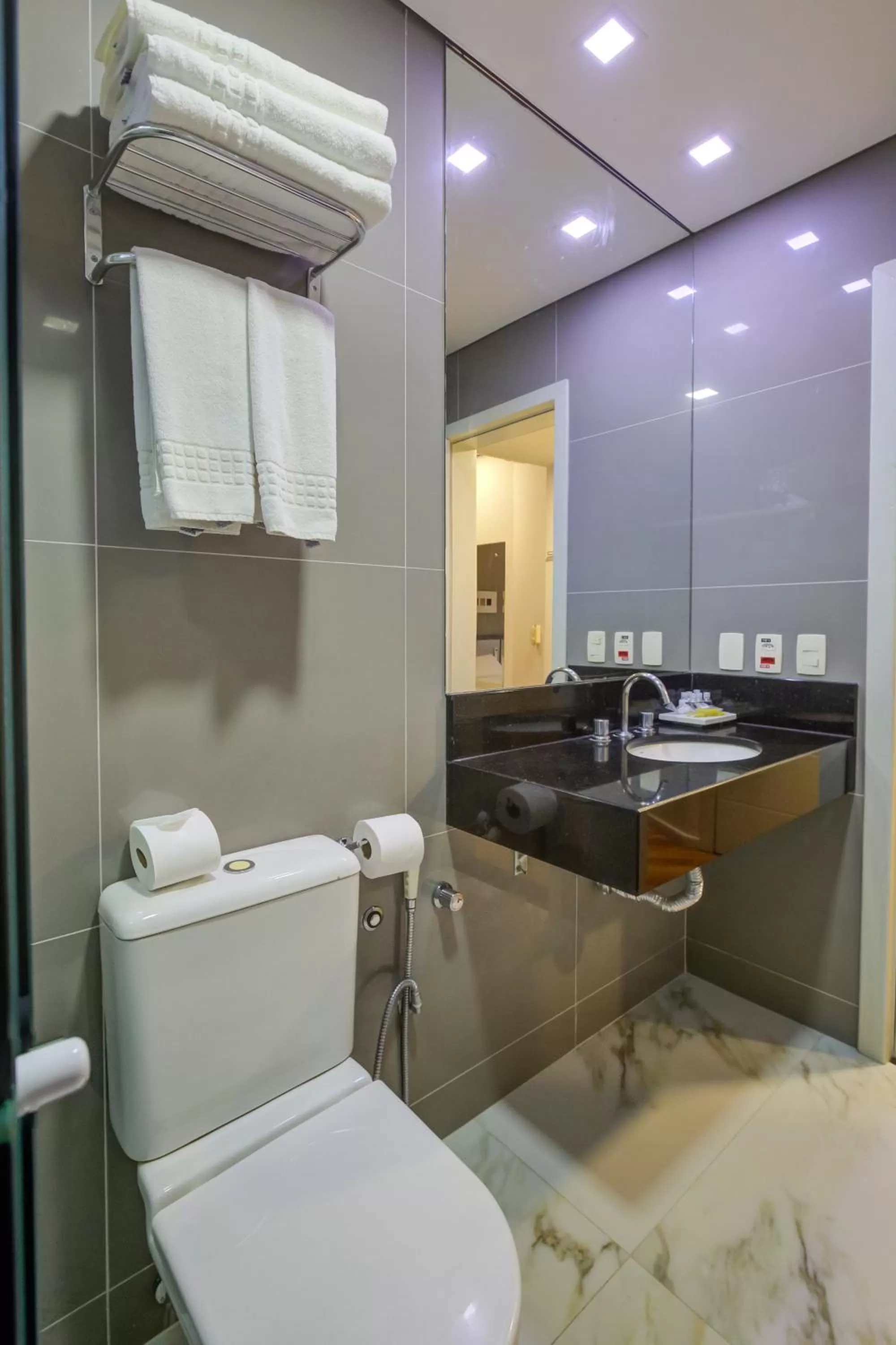 Bathroom in Viale Cataratas Hotel & Eventos