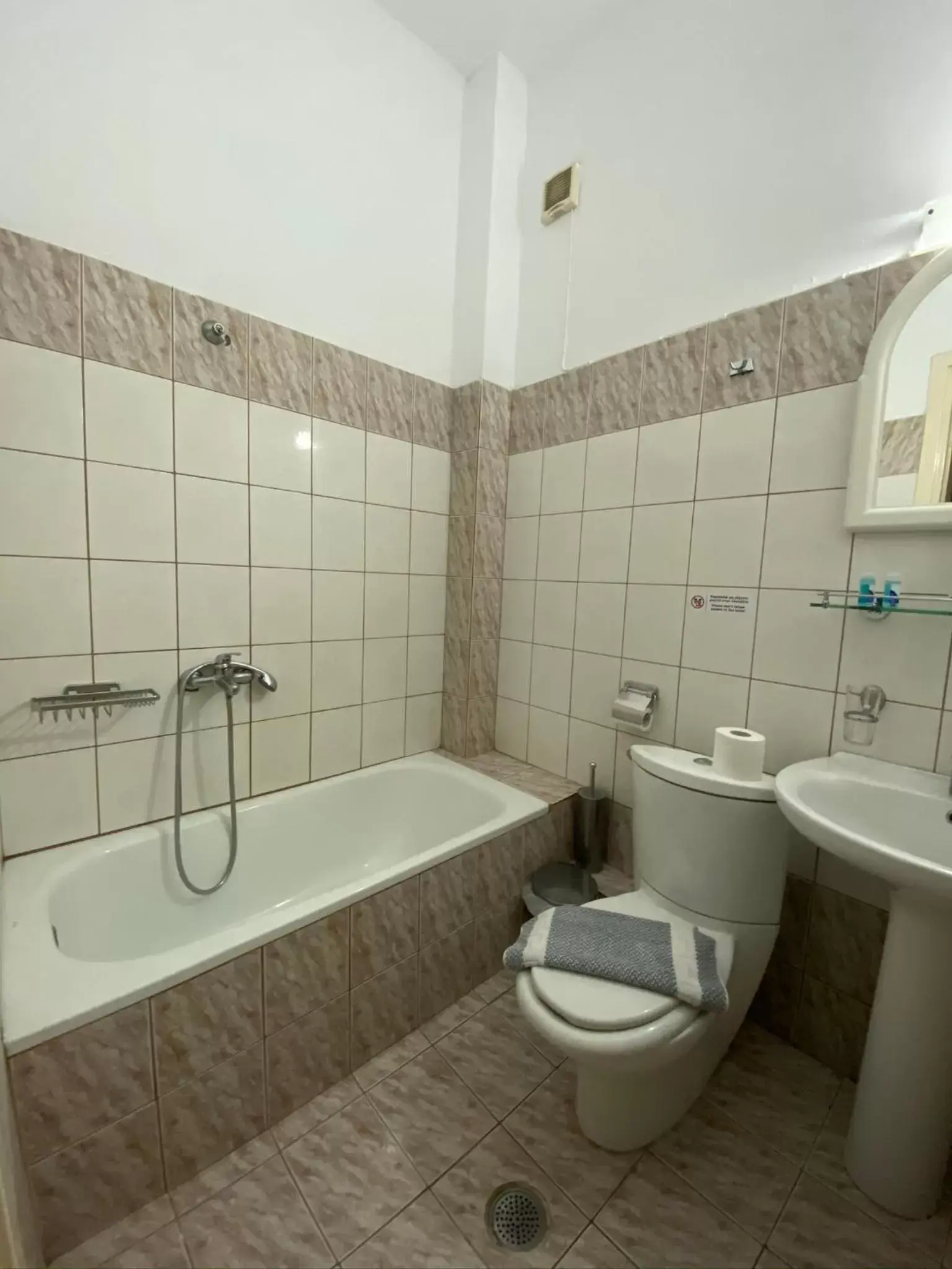 Toilet, Bathroom in Ξενοδοχείο Acropol