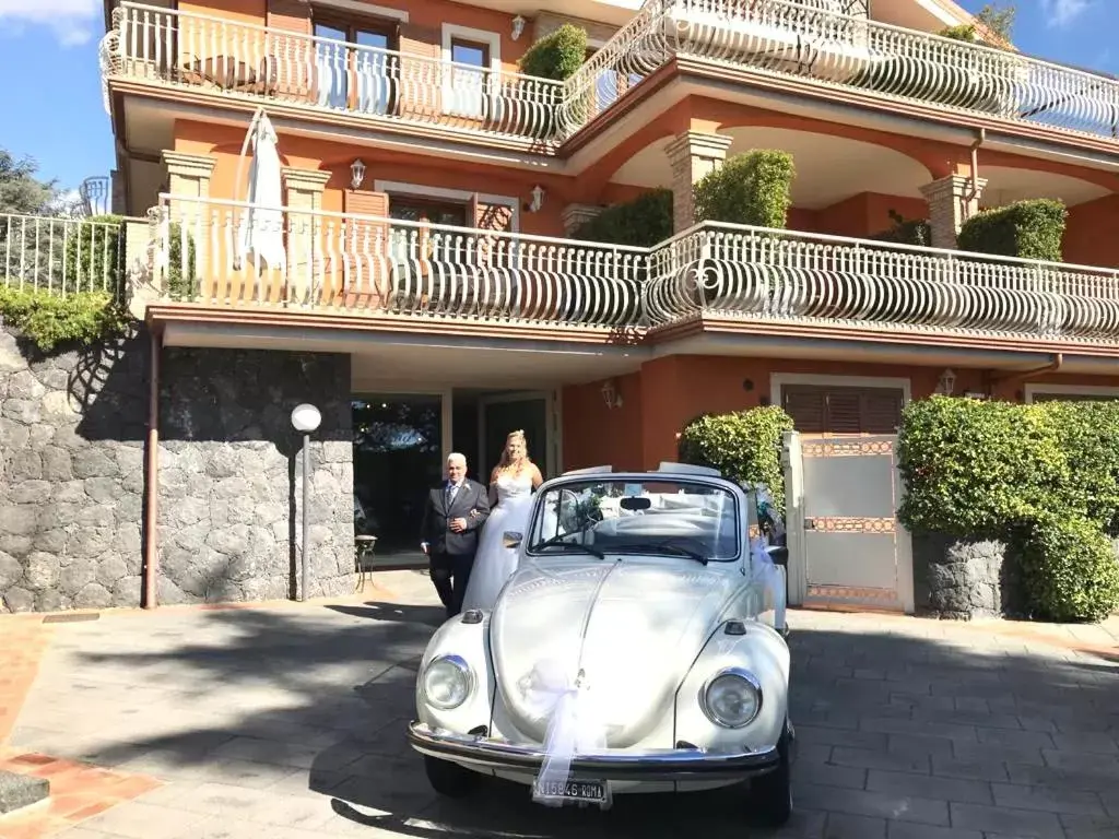 Facade/Entrance in Etna Royal View