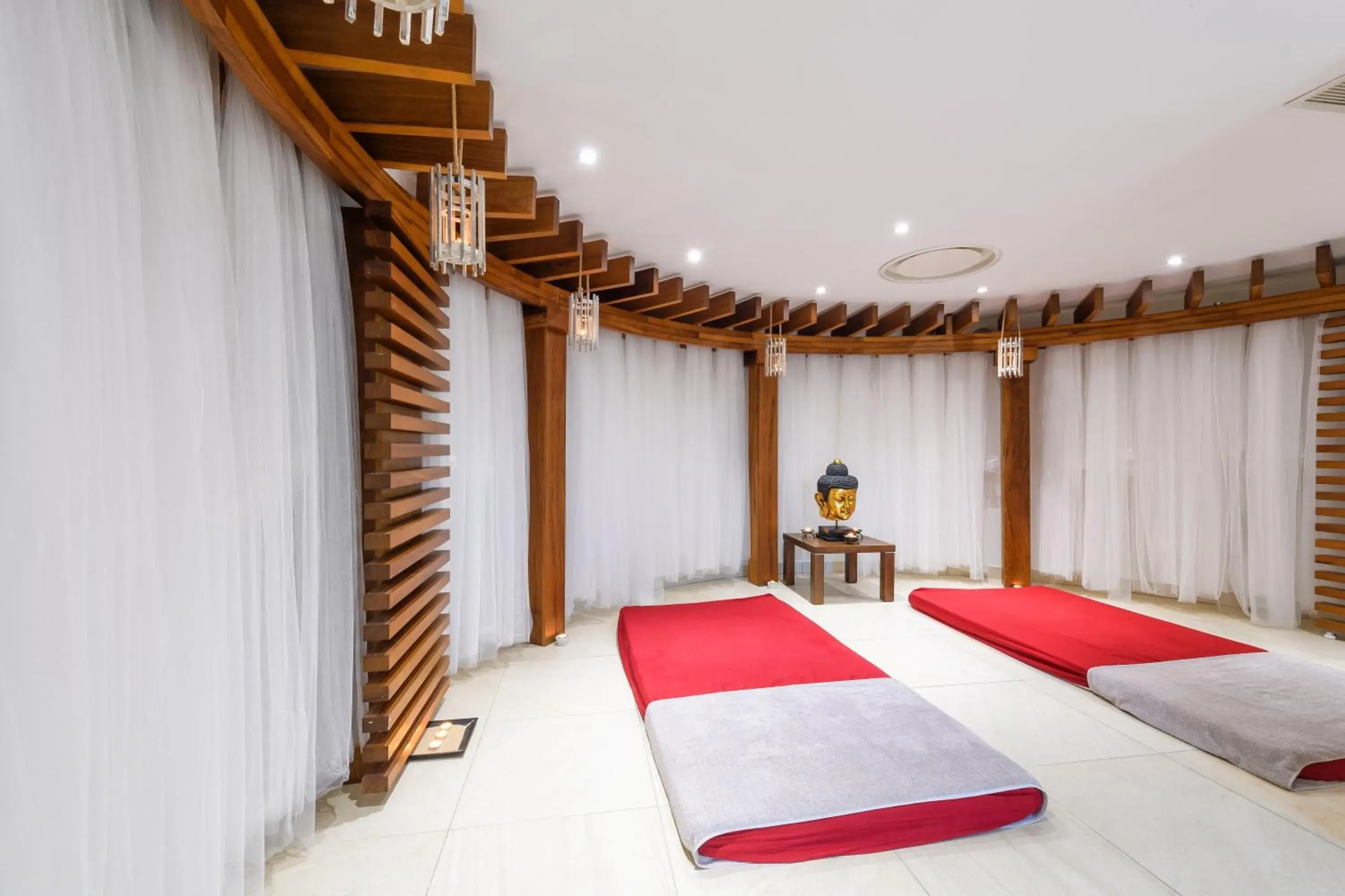 Massage, Bed in Asterias Beach Hotel