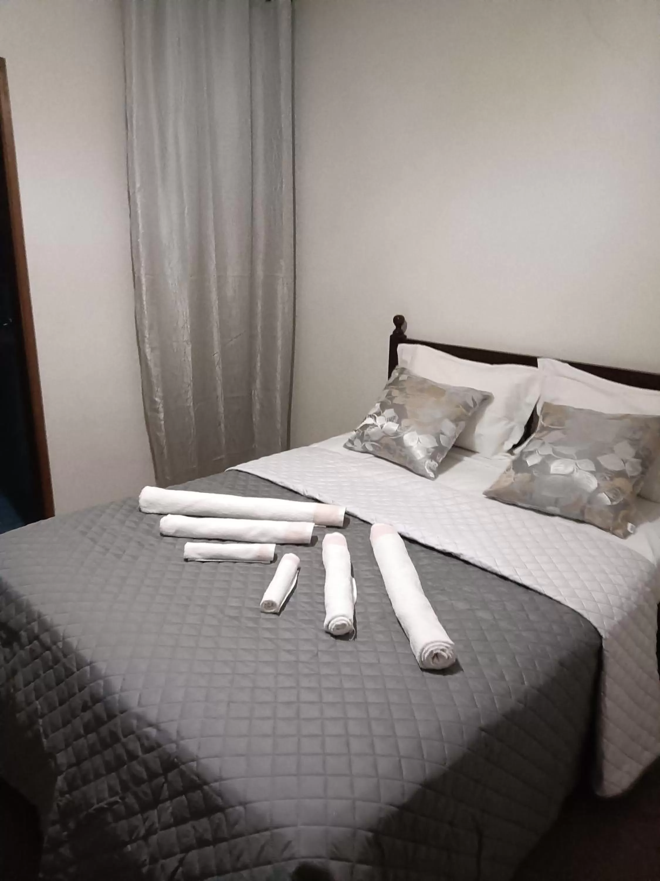 Bed in Alojamento Local Largo da Igreja