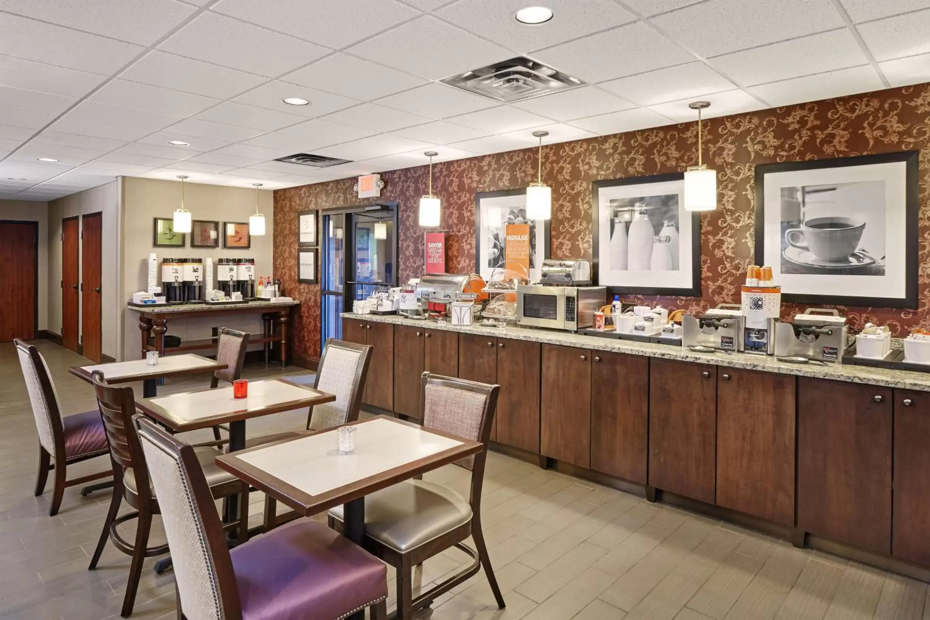 Dining area, Restaurant/Places to Eat in Hampton Inn East Peoria