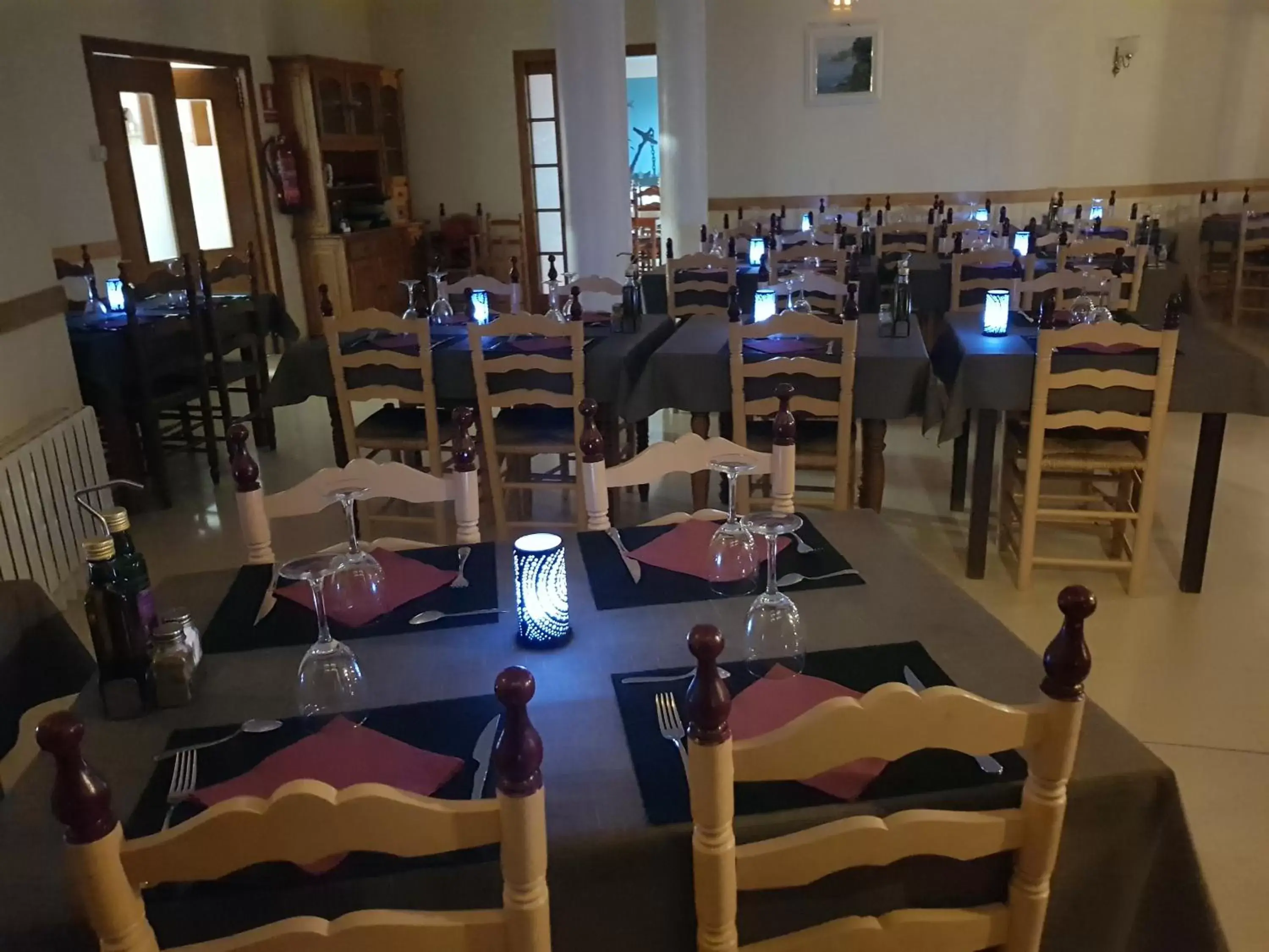 Restaurant/Places to Eat in Hostal Ondina