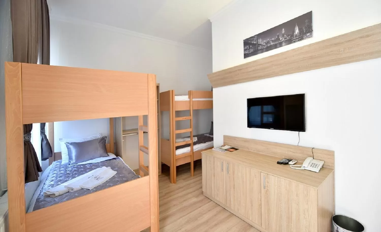 Villa Nina Hotel & Lounge bar