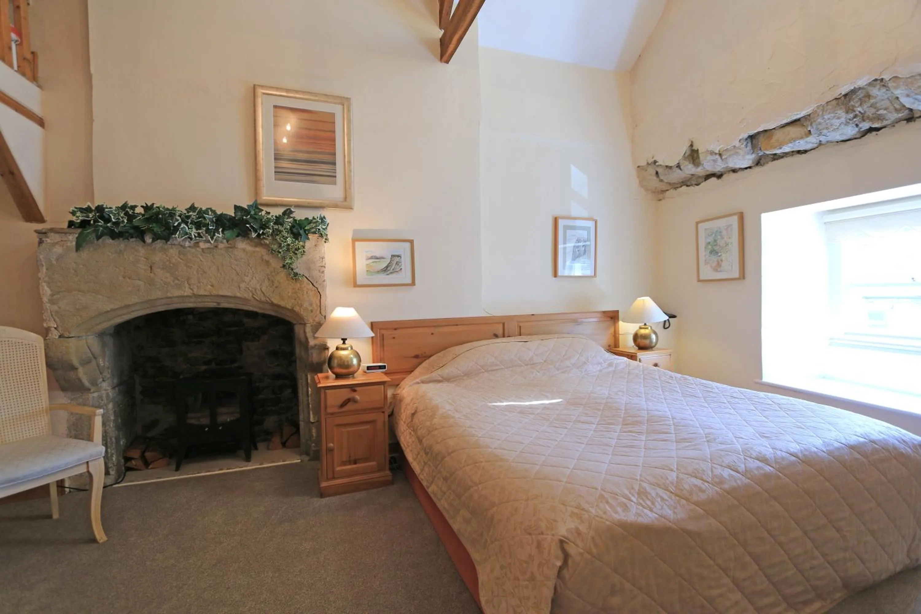 Day, Bed in Centre Of Britain Hotel