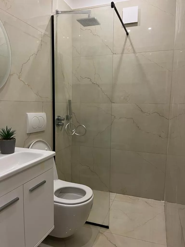 Shower in Belix Hotel Apartments, Near the Beach