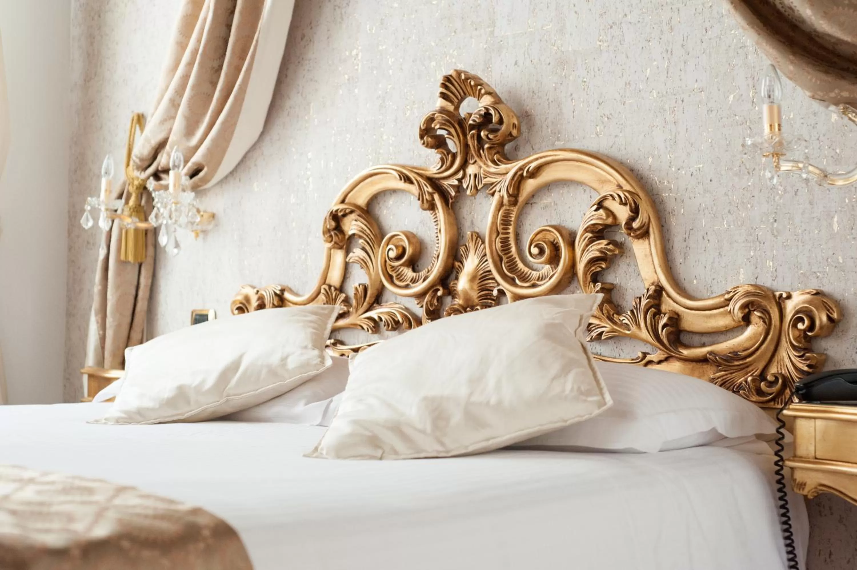 Junior Suite with Spa Bath in Villa Gasparini