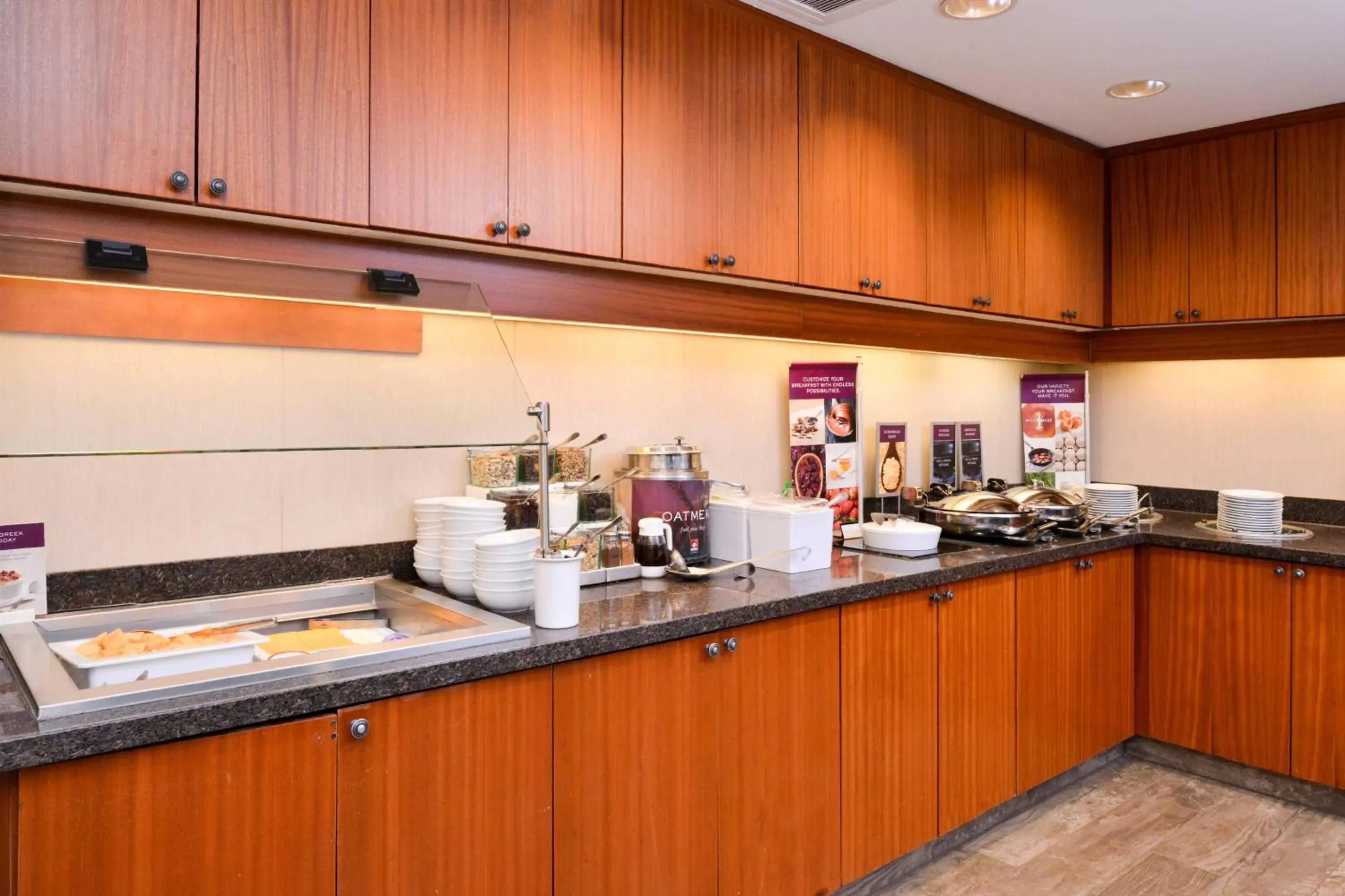 Breakfast, Kitchen/Kitchenette in Residence Inn by Marriott North Conway