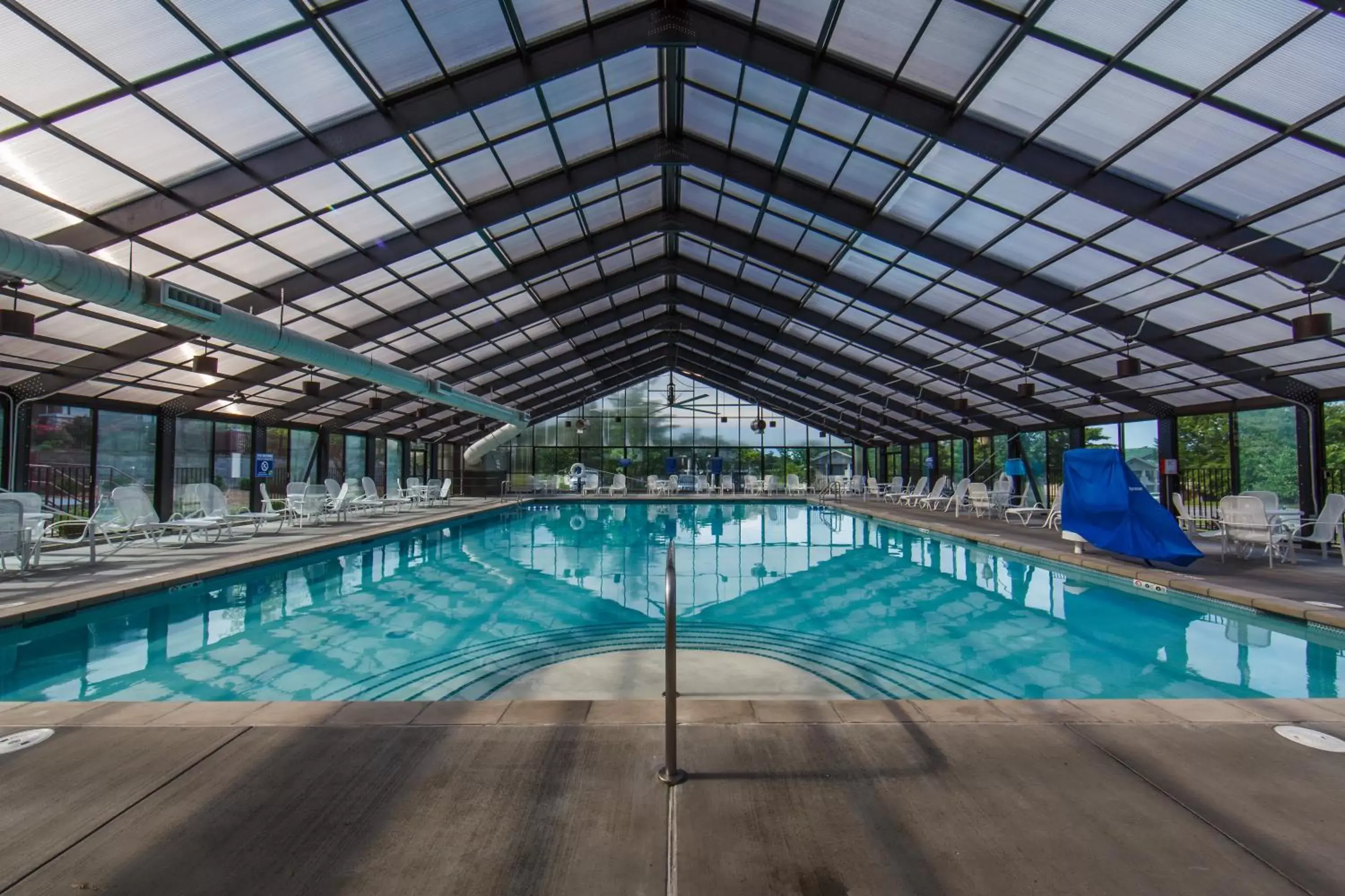 Swimming Pool in Holiday Inn Club Vacations Holiday Hills Resort at Branson an IHG Hotel