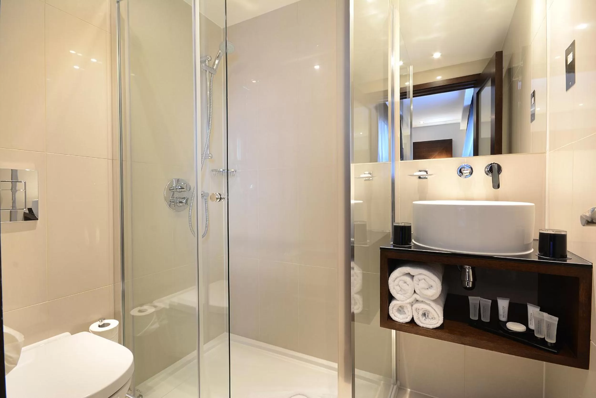 Bathroom in Park Grand London Lancaster Gate