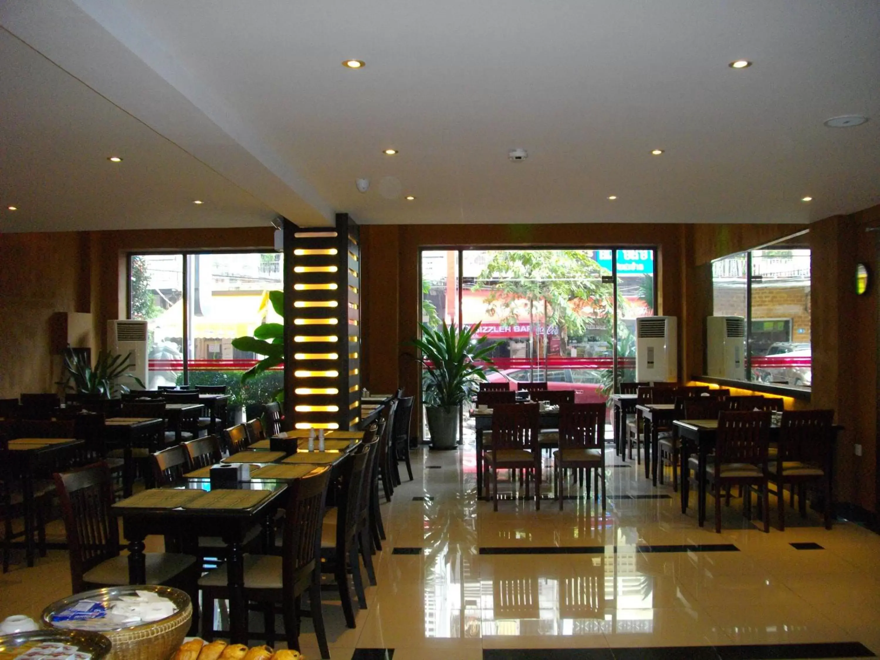 Restaurant/places to eat in Lux Riverside Hotel & Apartment Restaurant/places to eat in Lux Riverside Hotel & Apartment