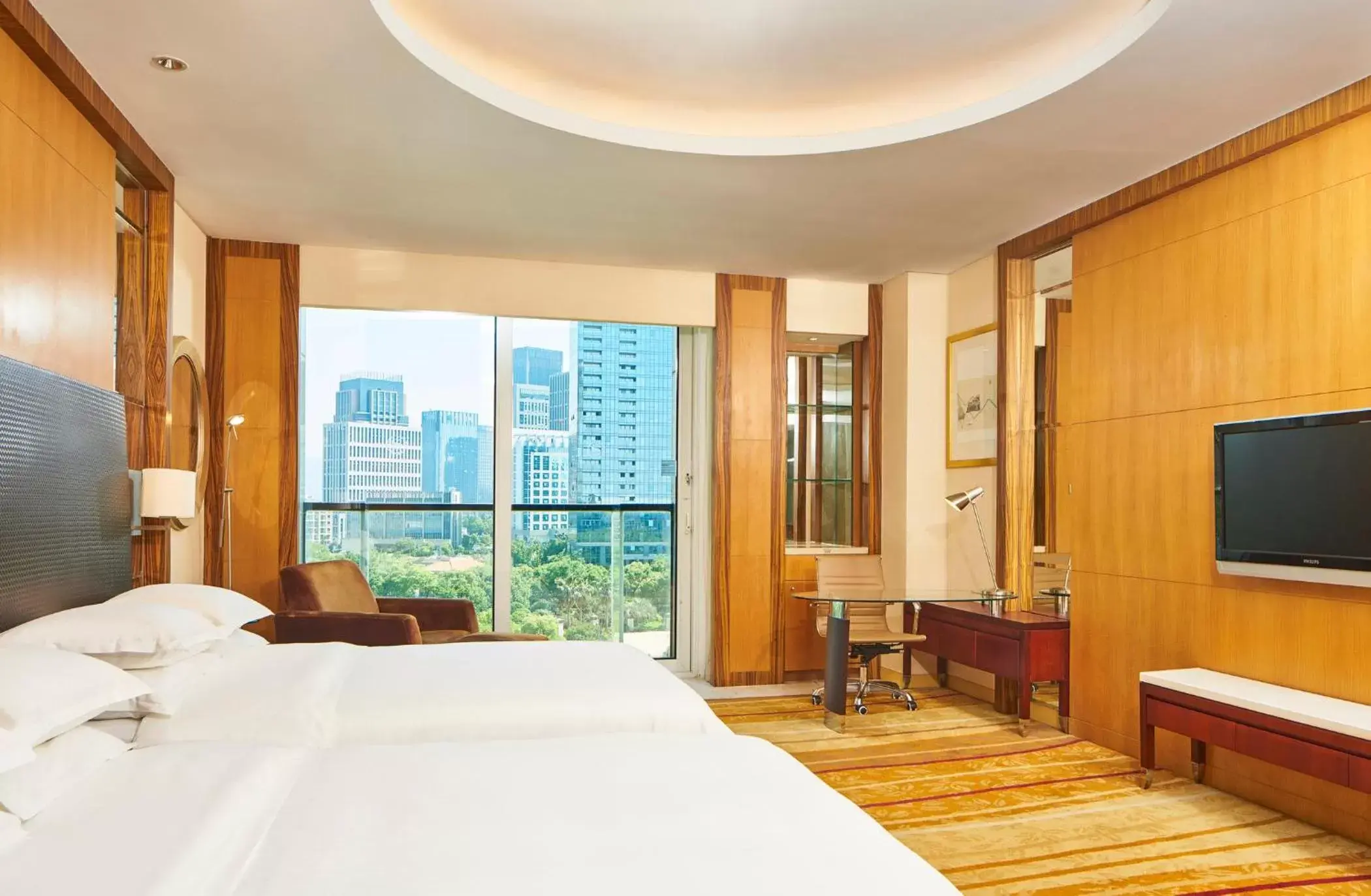 Bed in Sheraton Zhoushan Hotel