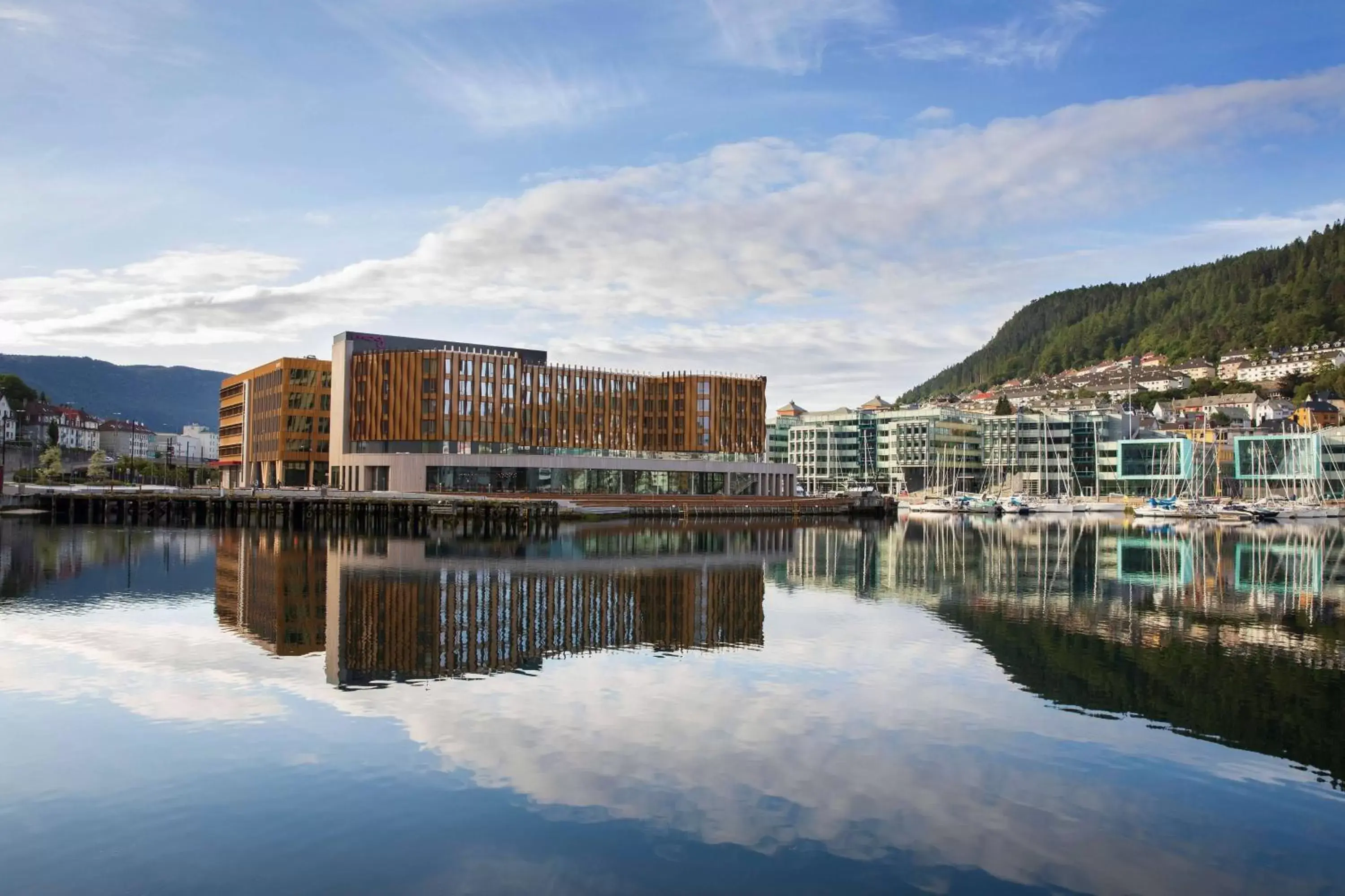 Property building in Moxy Bergen