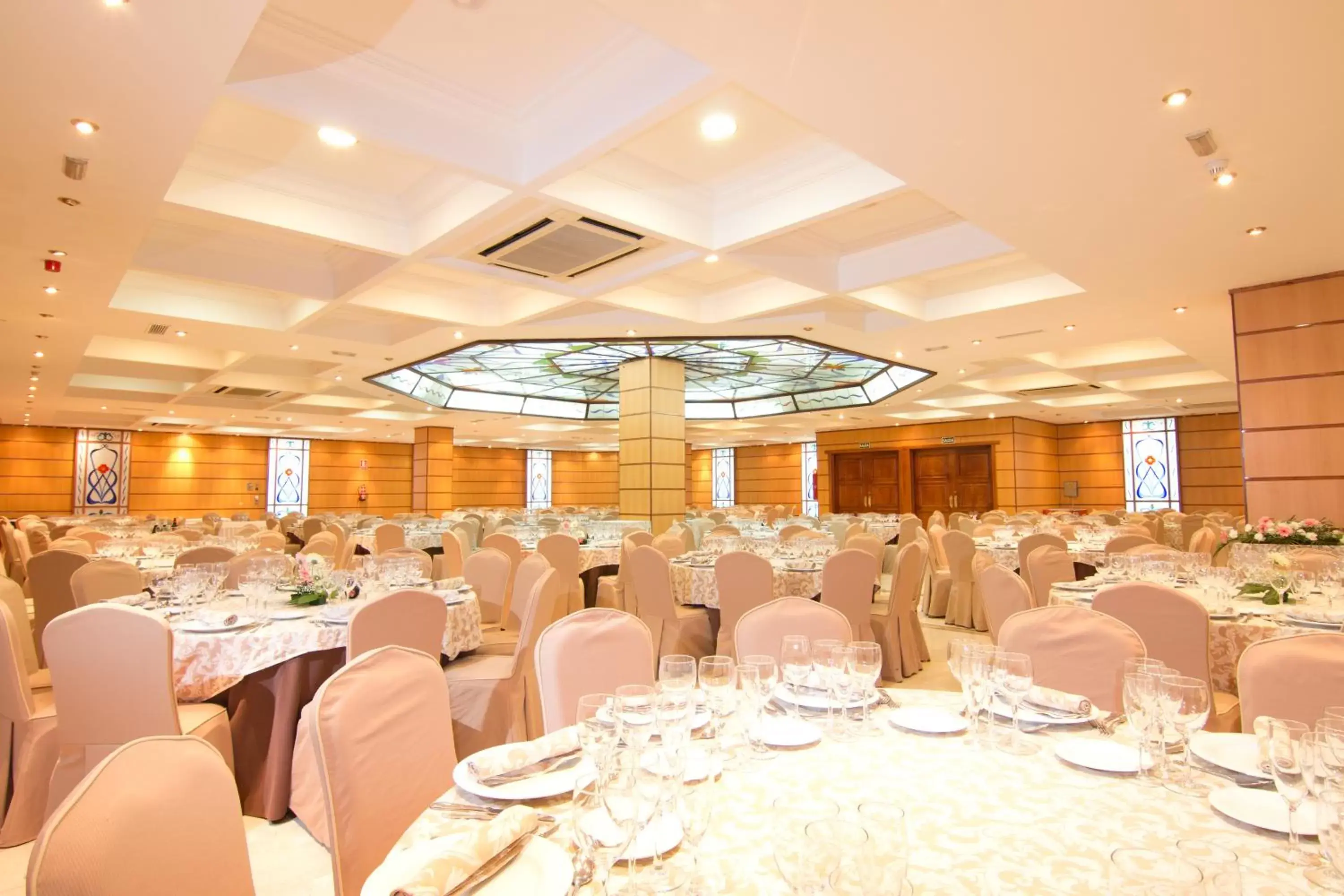 Restaurant/places to eat in Hotel Abades Loja Restaurant/places to eat in Hotel Abades Loja