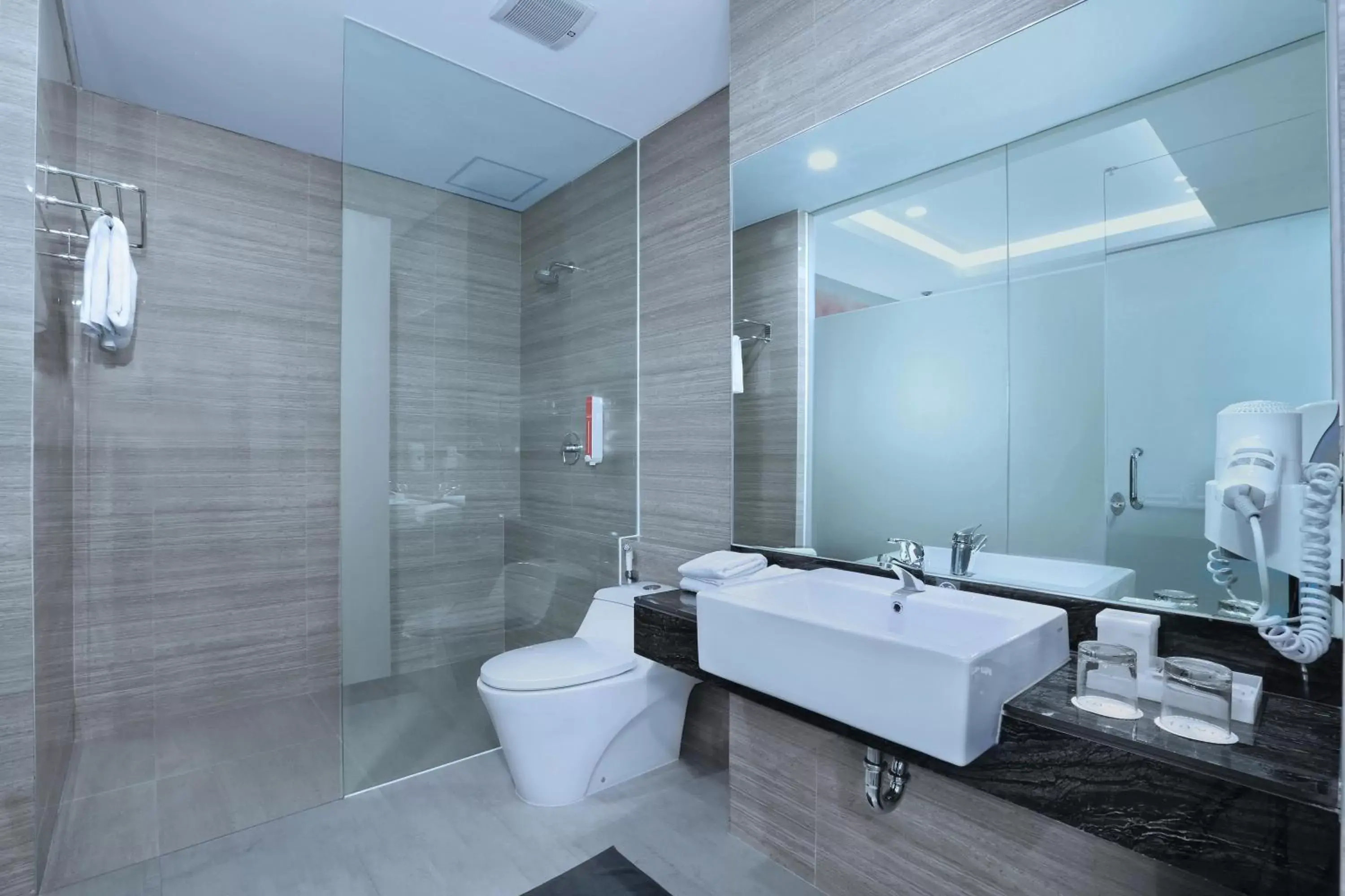 Shower, Bathroom in favehotel Sidoarjo