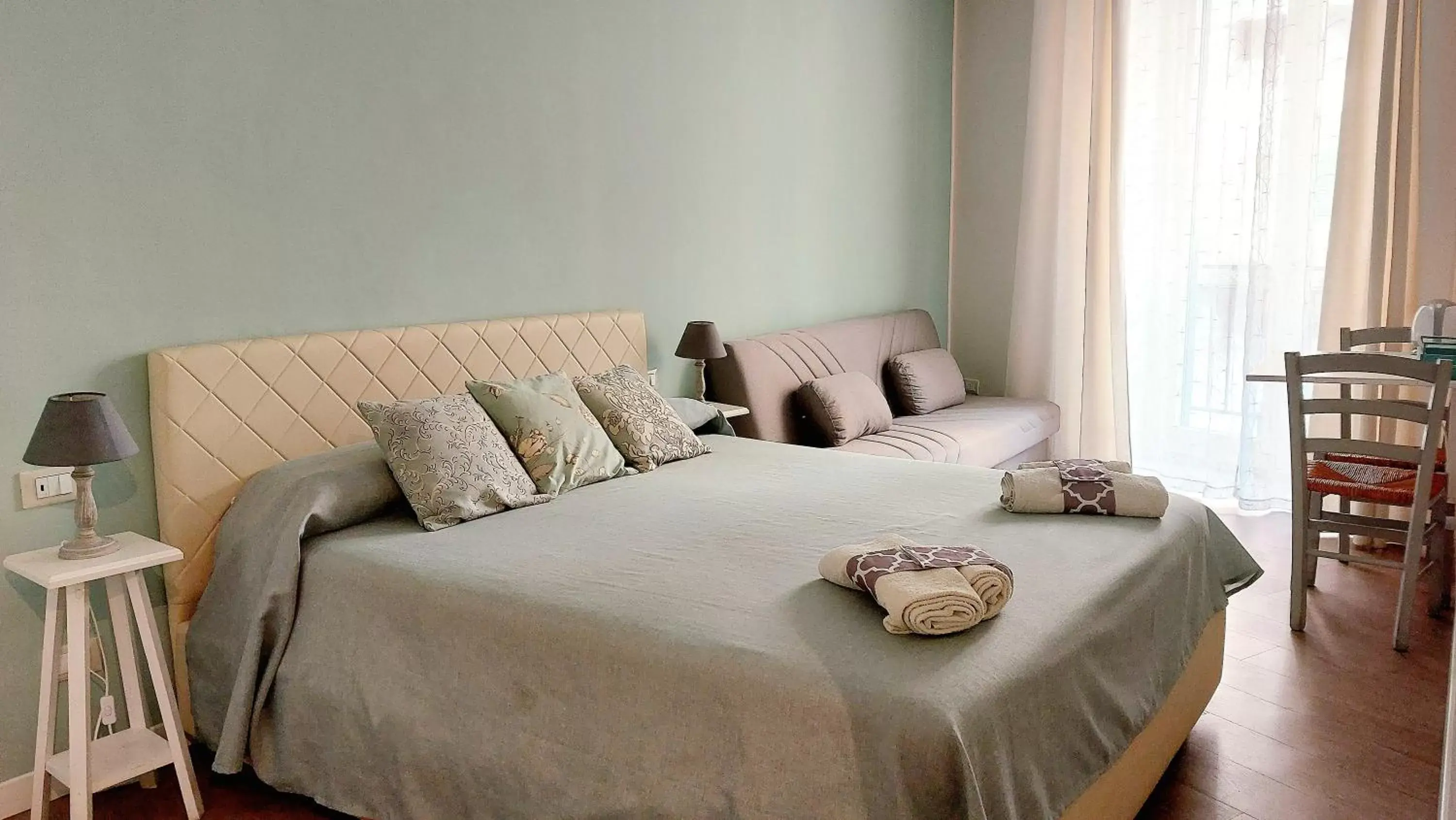 Photo of the whole room, Bed in Persiane al Cassaro