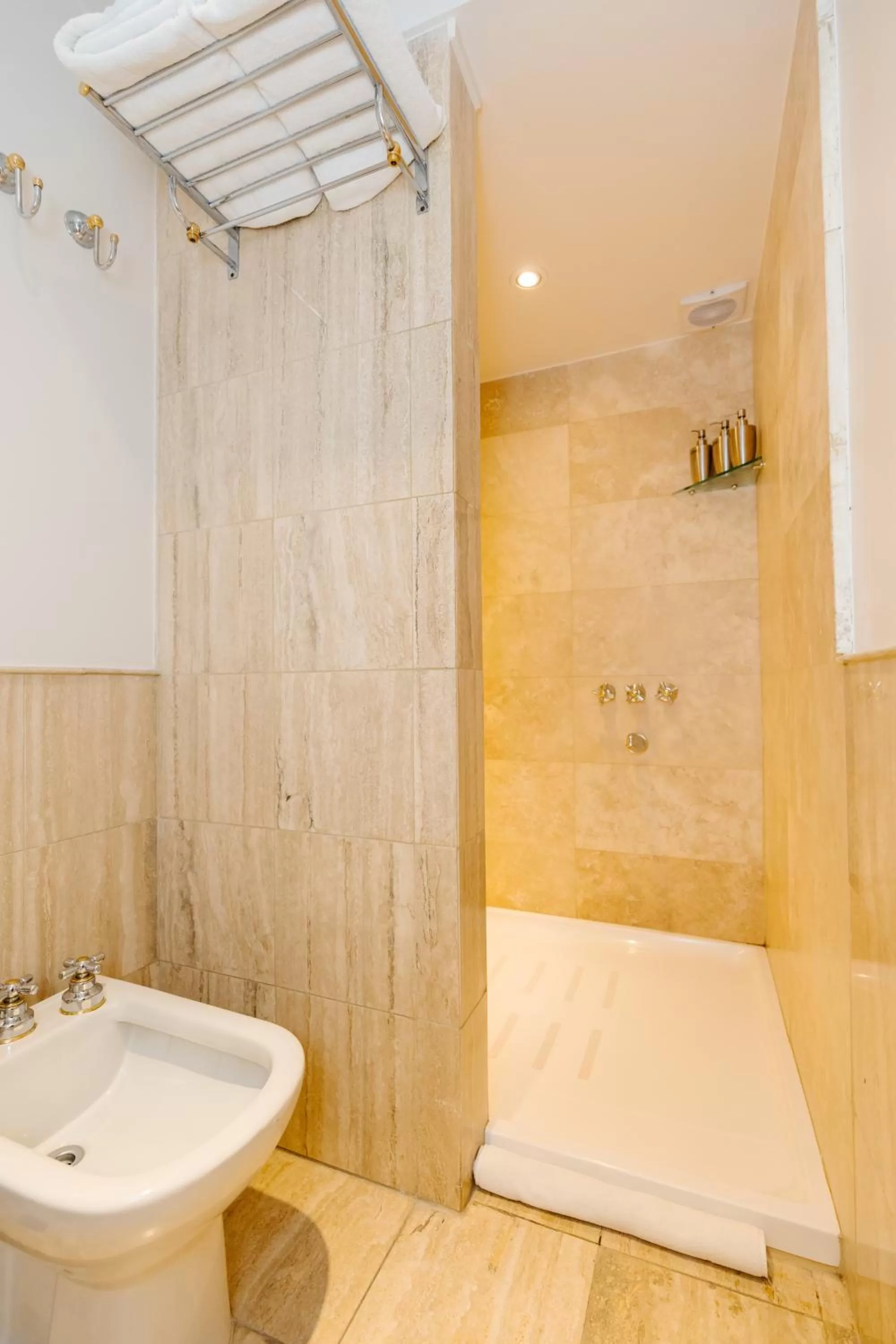 Bathroom in Loi Suites Recoleta Hotel