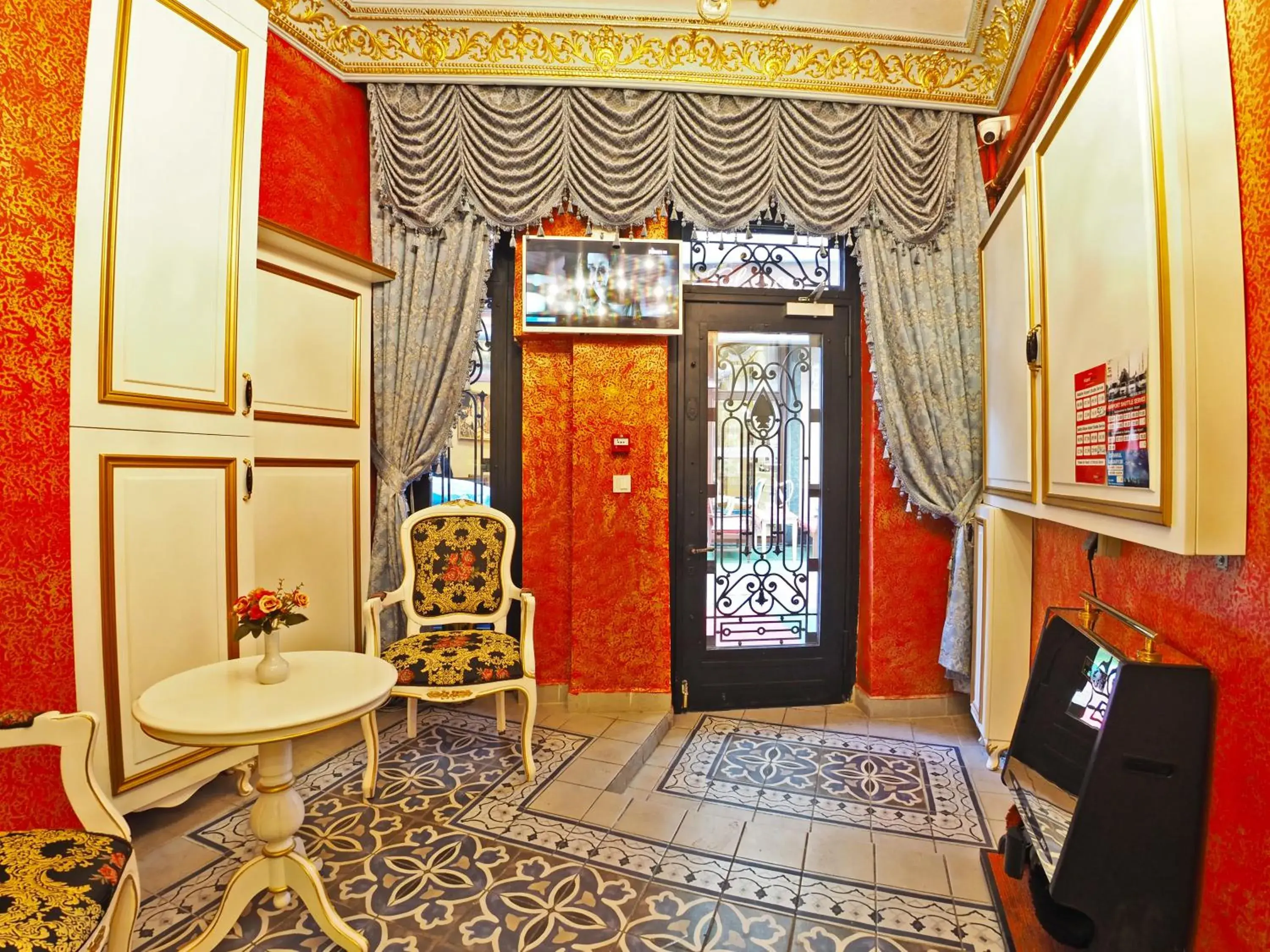 Facade/entrance in Sirkeci Gar Hotel